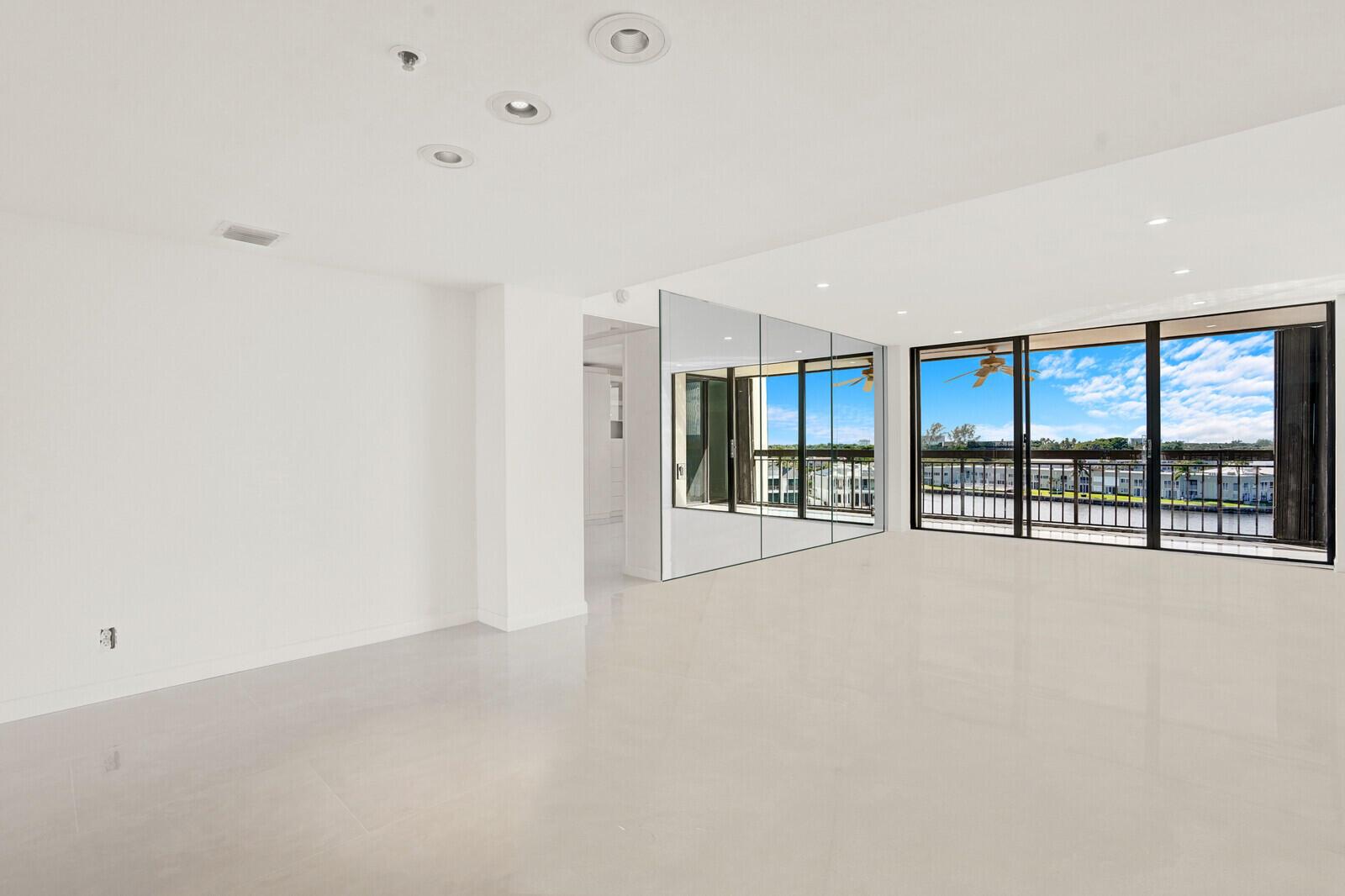 YACHT & RACQUET CLUB OF B - Residential Lease