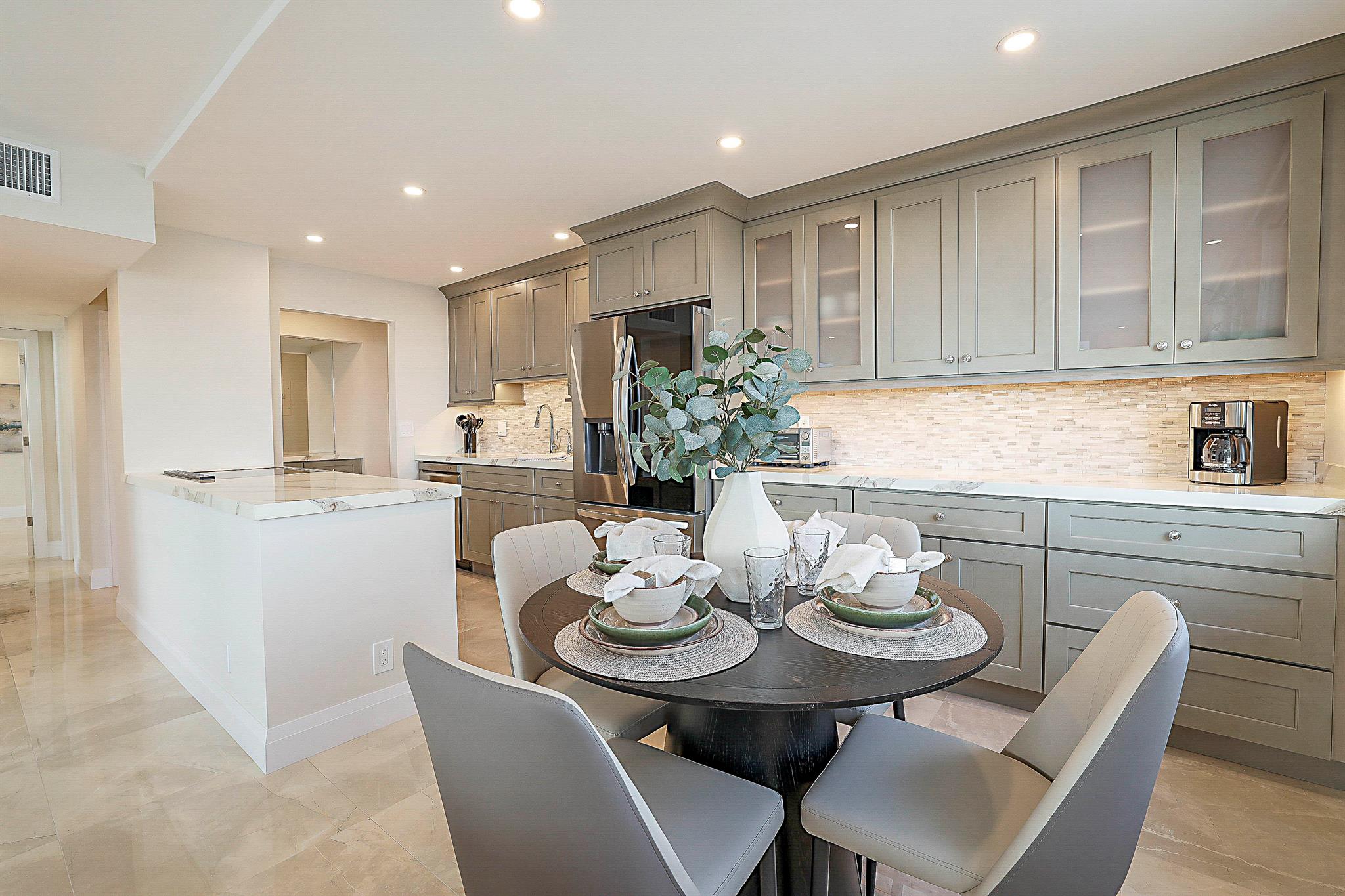 BOCA TOWERS CONDO PORTION - Residential Lease