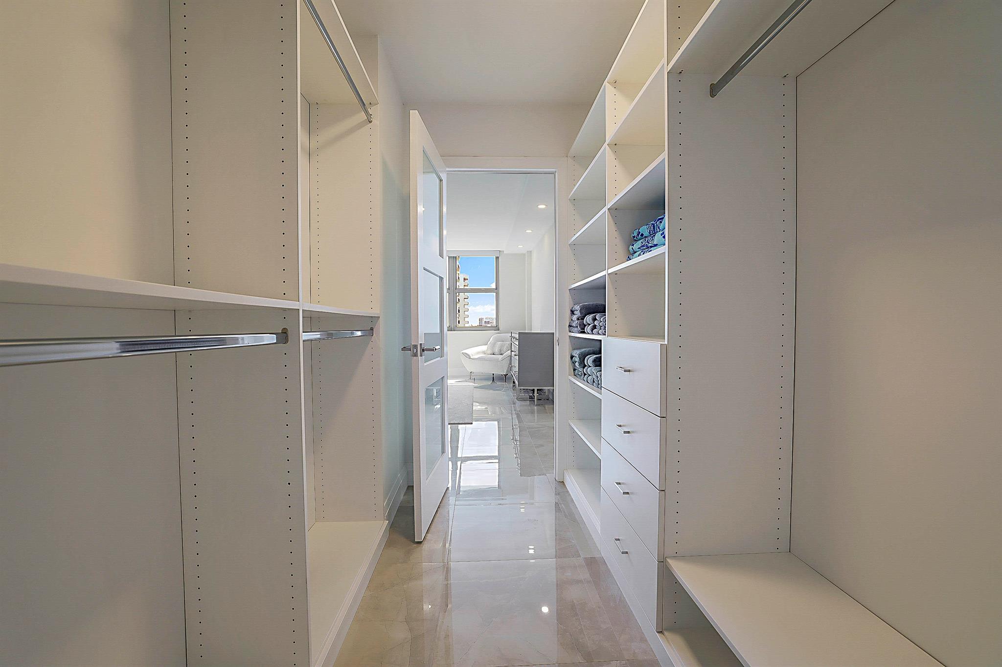 BOCA TOWERS CONDO PORTION - Residential Lease