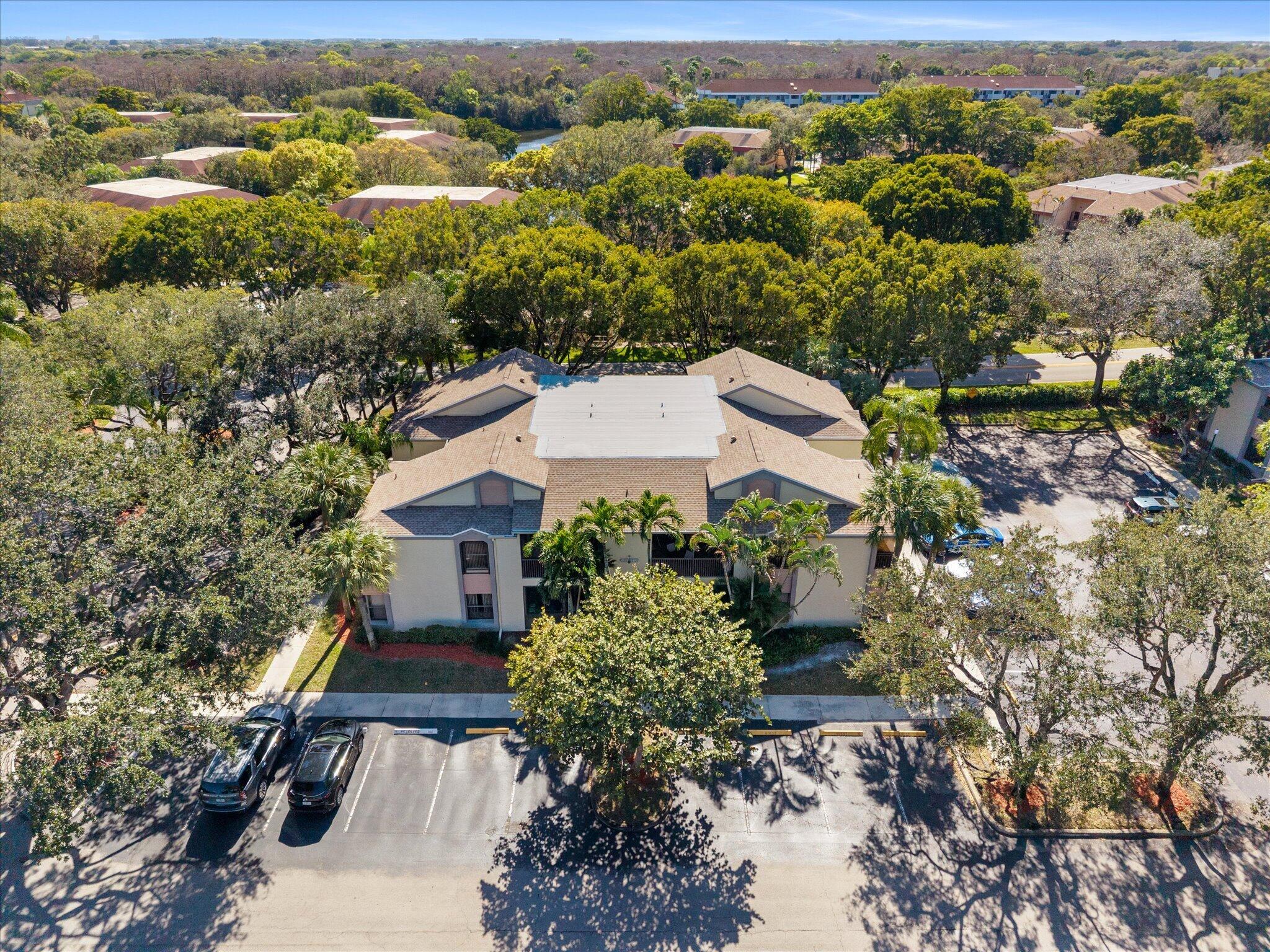 BAYWOOD VILLAGE III-B CONDO - Residential