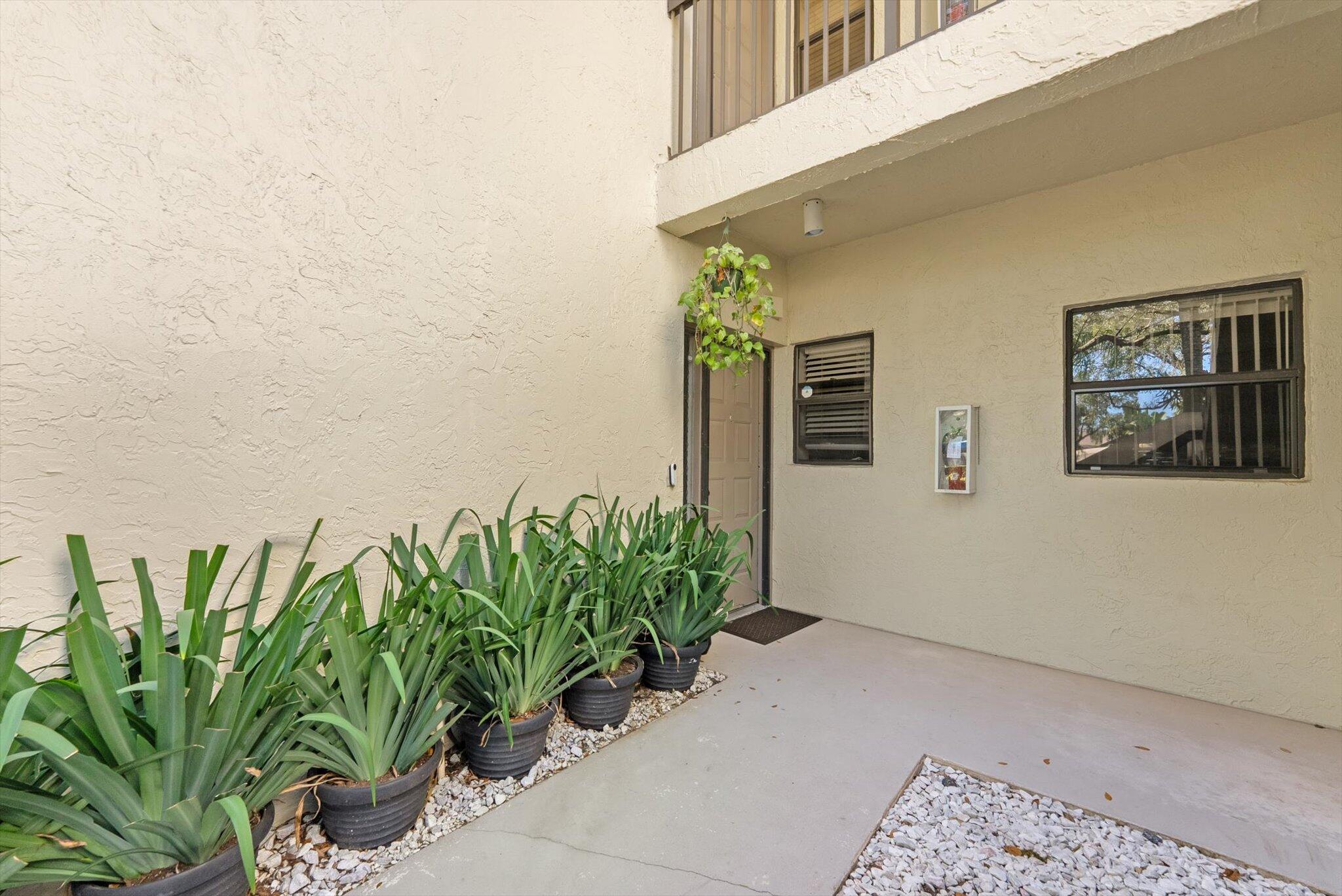 BAYWOOD VILLAGE III-B CONDO - Residential