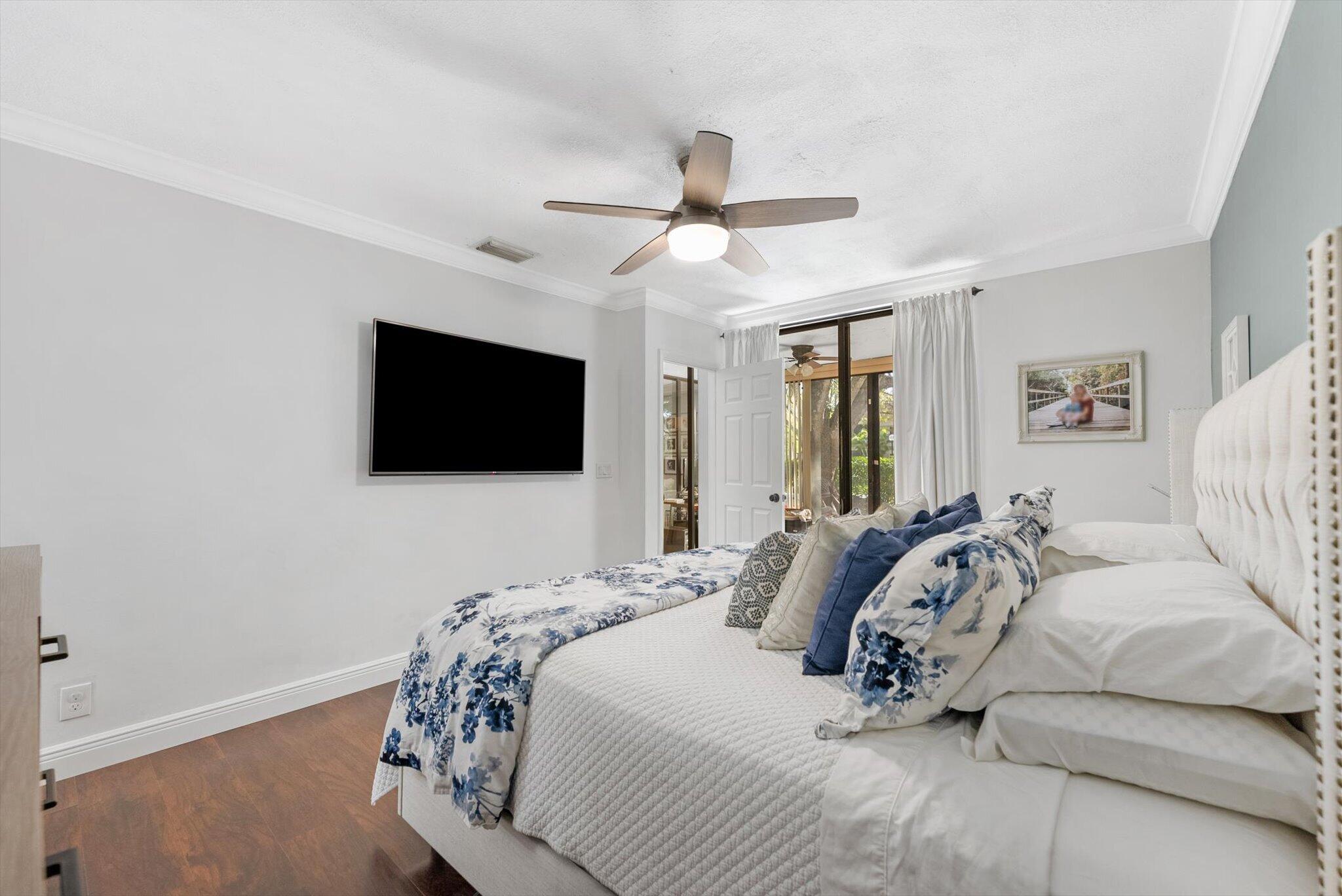 BAYWOOD VILLAGE III-B CONDO - Residential