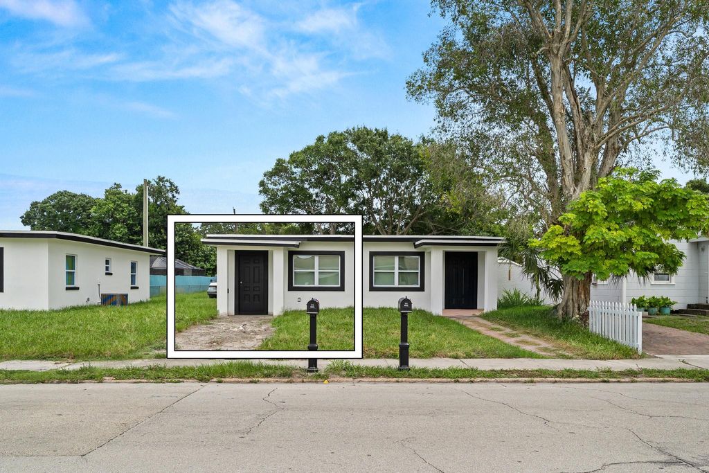 Photo of 606 S 13th Street #1, Fort Pierce, FL 34950 (MLS # F10515913)