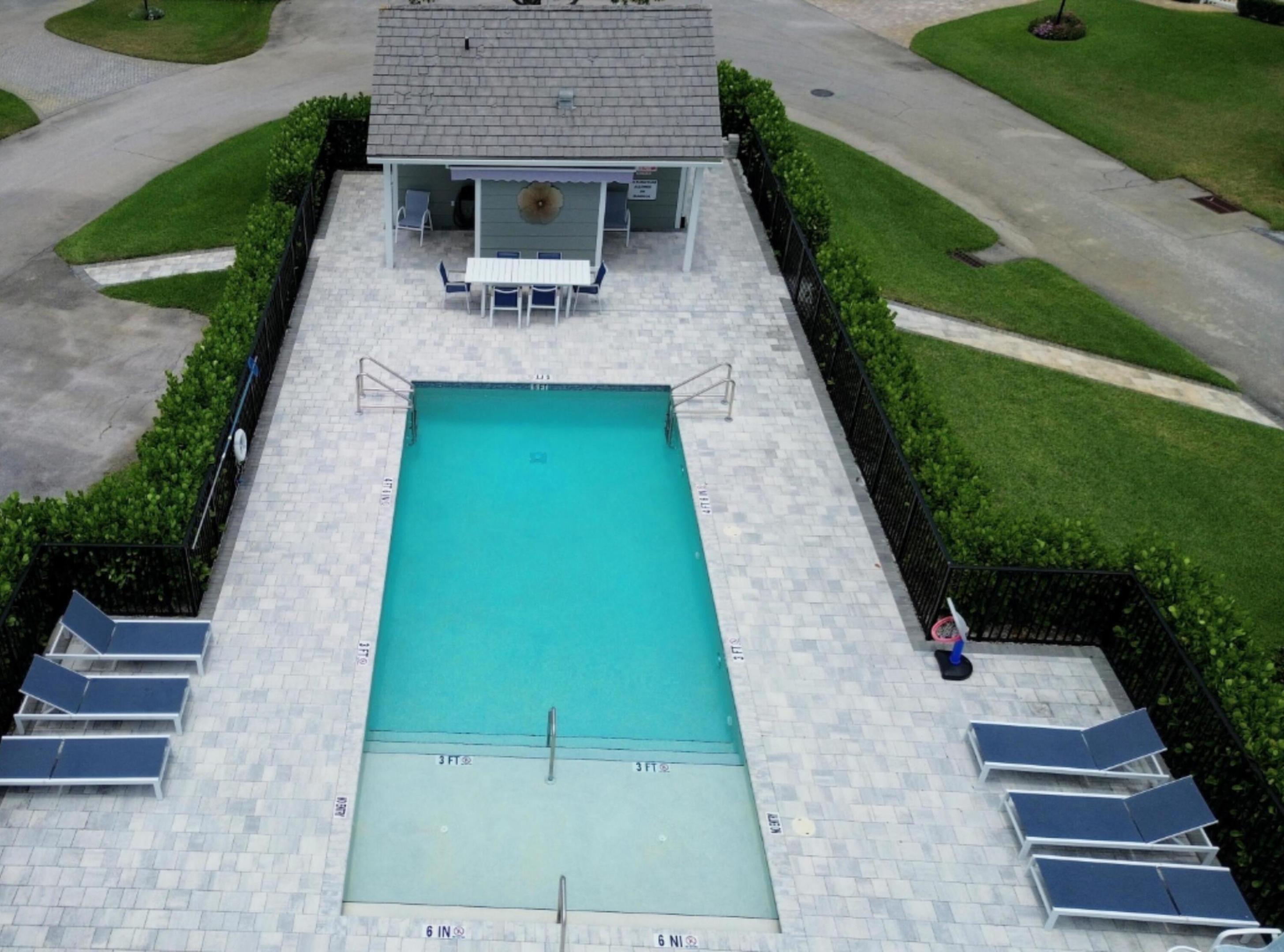 DELRAY DUNES HOLLY VILLAS CONDO - Residential