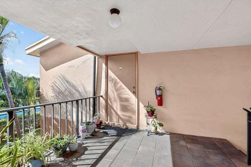 Photo of 50 SE 12th Street #2350, Boca Raton, FL 33432 (MLS # R11166729)