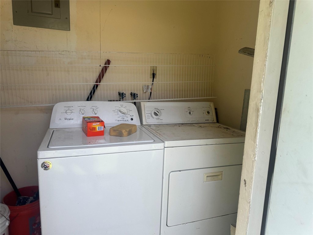 Pine Crest Amd 7-13 B - Residential Lease