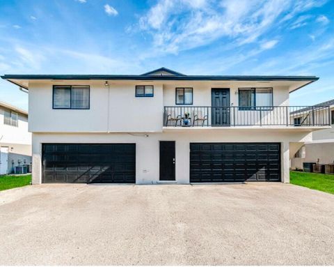 814 W Tiffany Drive W 2 Mangonia Park FL 33407