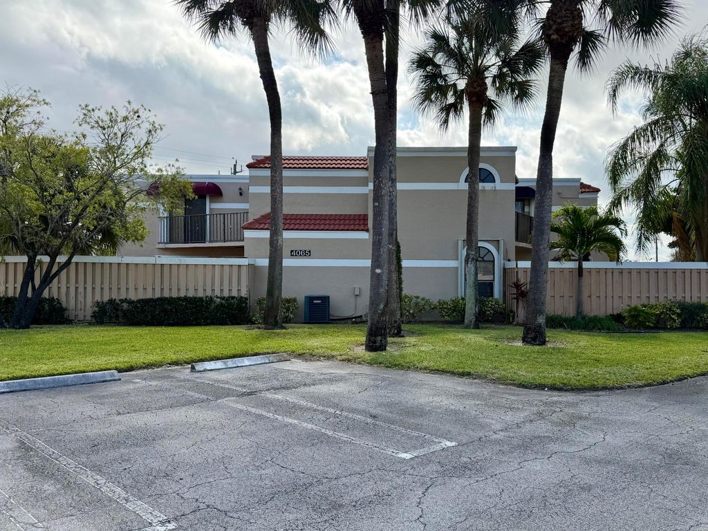 Photo of 4065 Village Drive #D, Delray Beach, FL 33445 (MLS # R11167319)