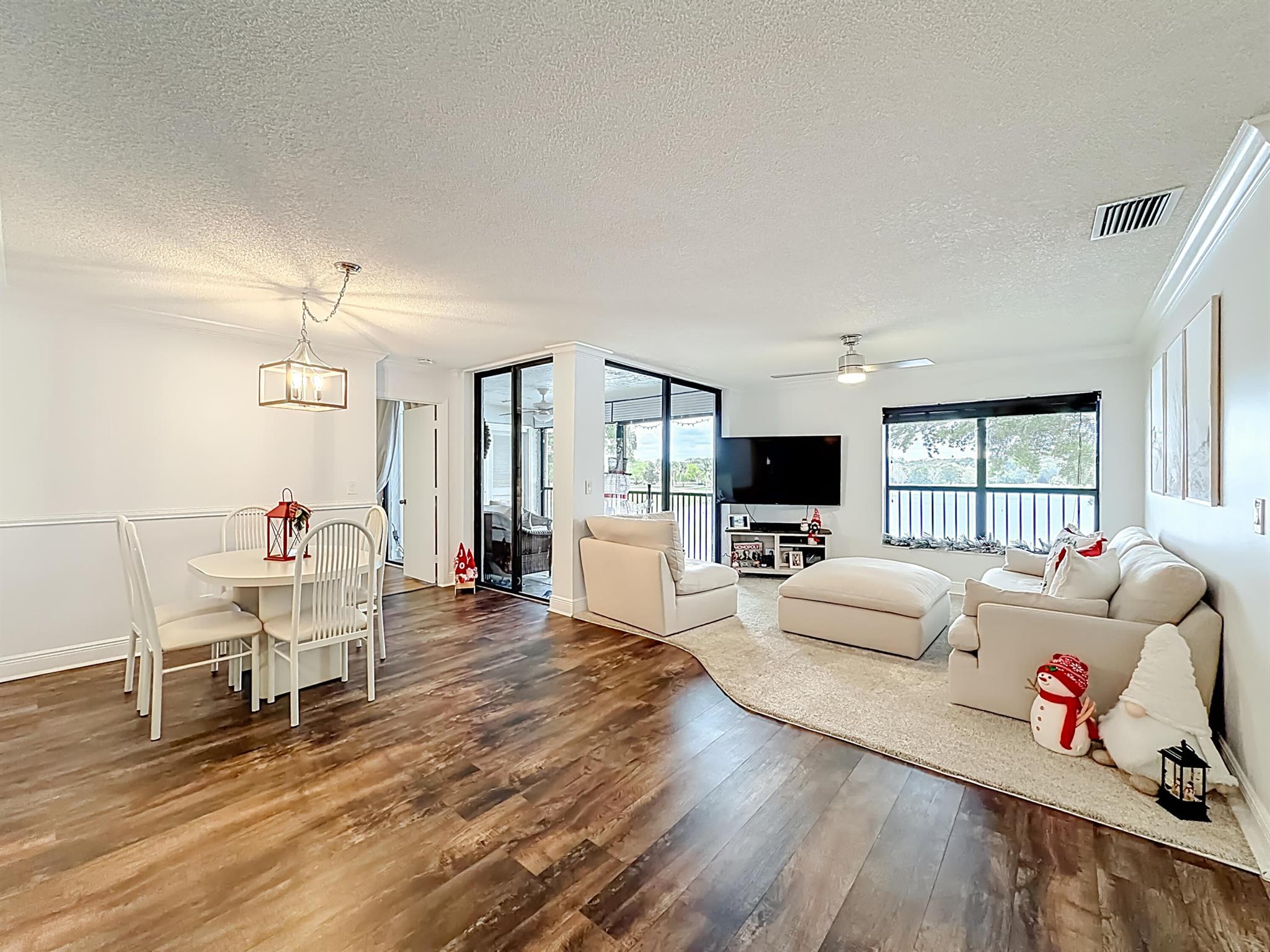 APPLEWOOD VILLAGE II-A CO - Residential Lease