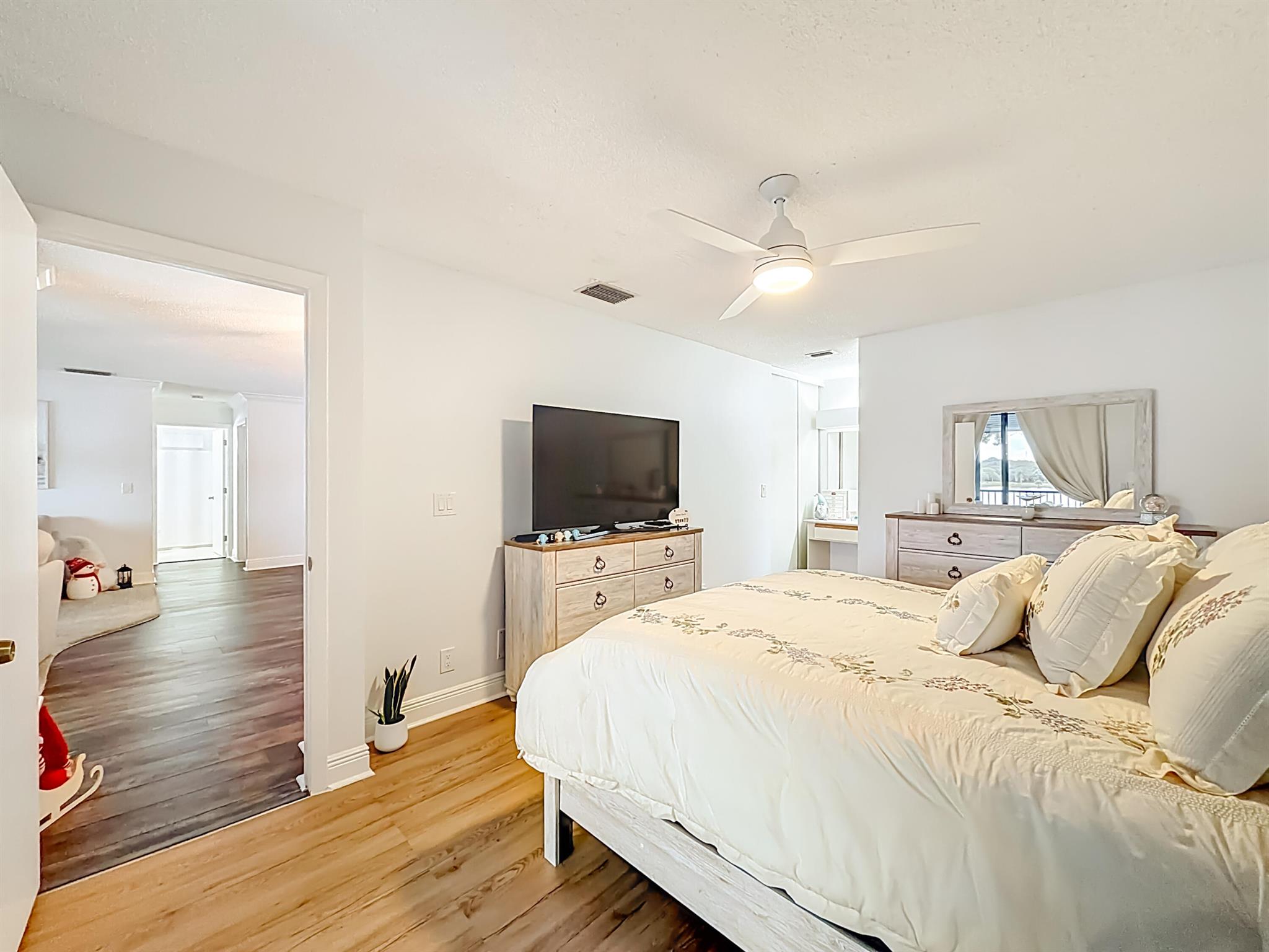 APPLEWOOD VILLAGE II-A CO - Residential Lease