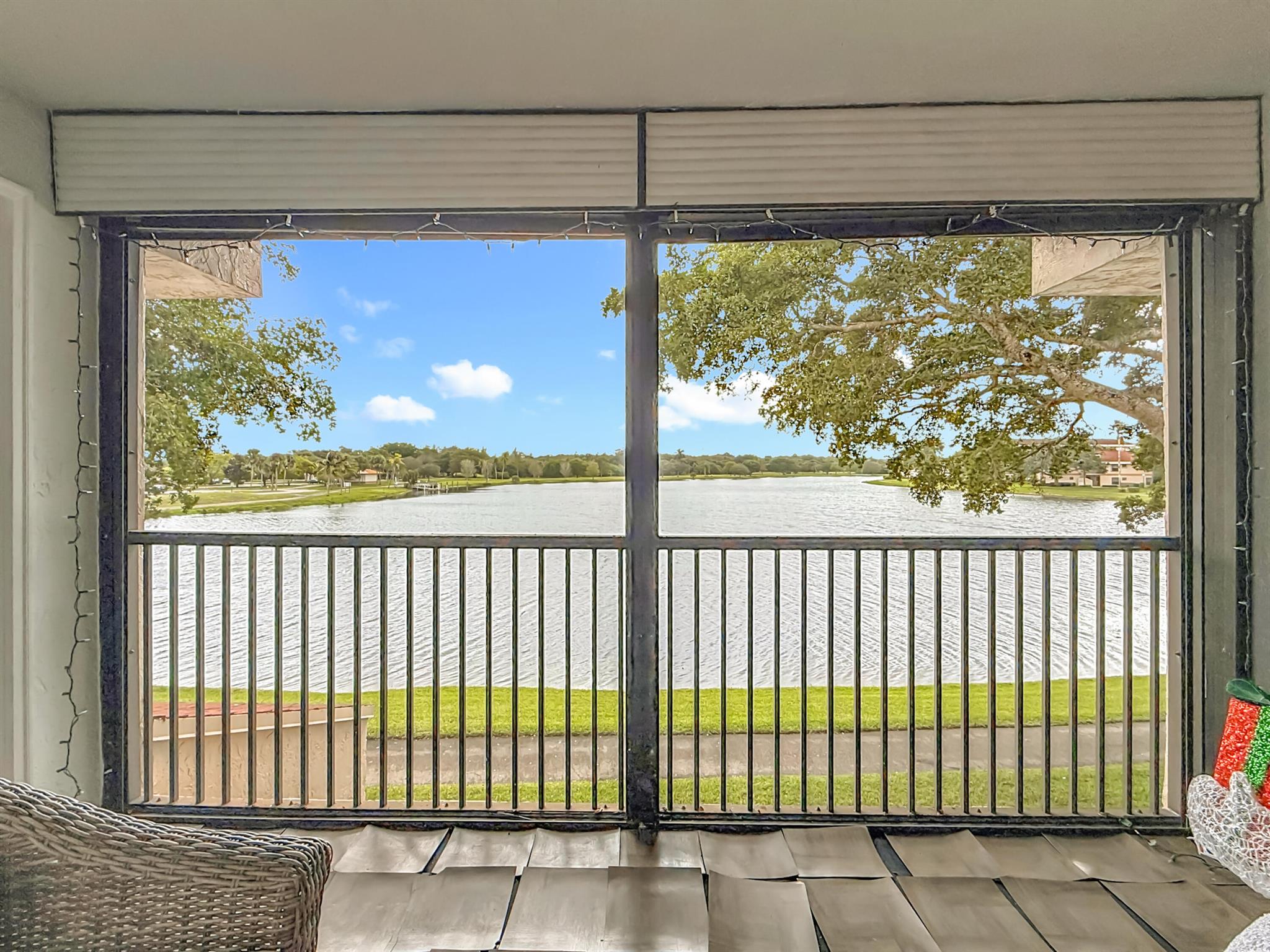 APPLEWOOD VILLAGE II-A CO - Residential Lease