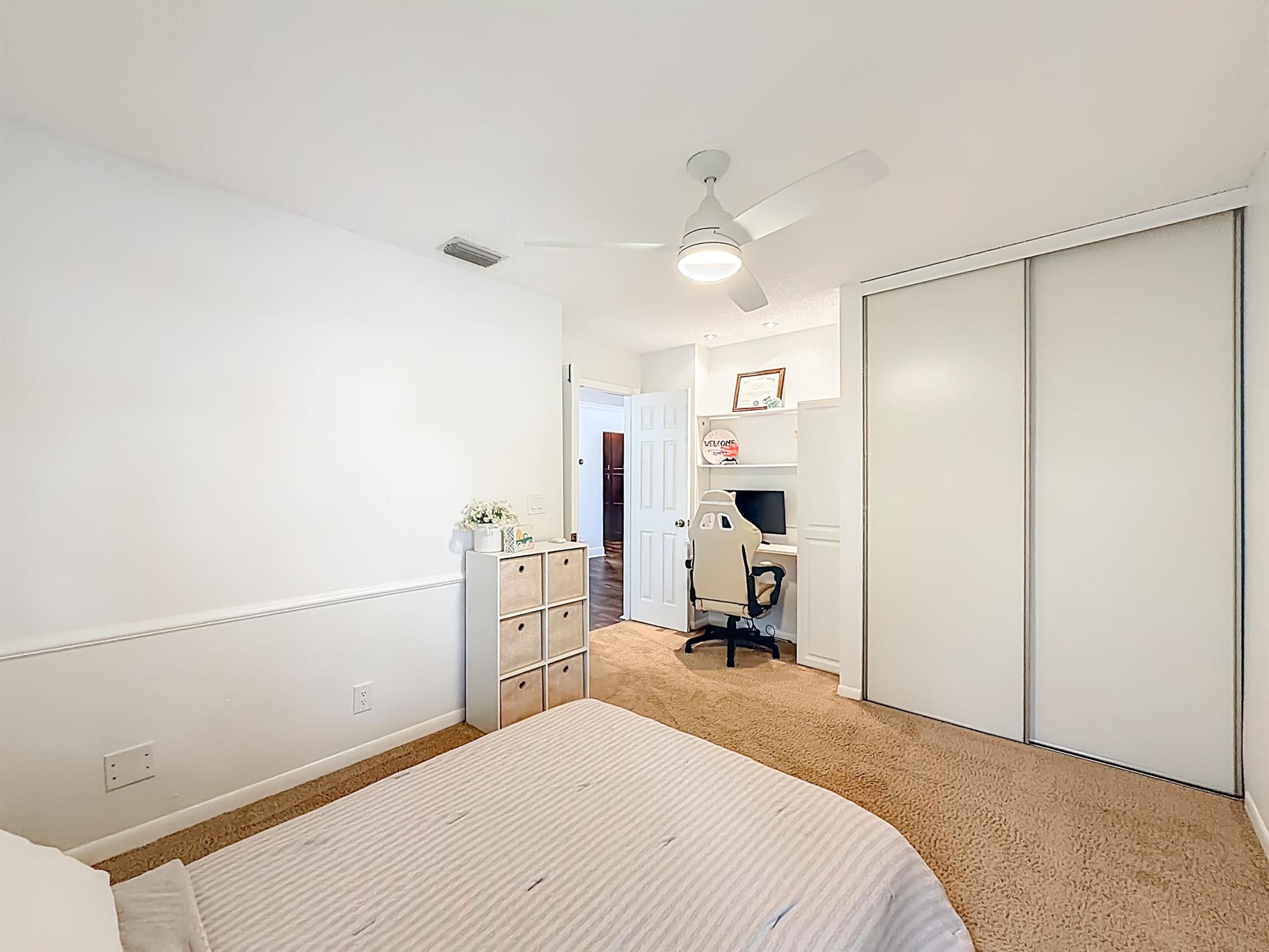 APPLEWOOD VILLAGE II-A CO - Residential Lease