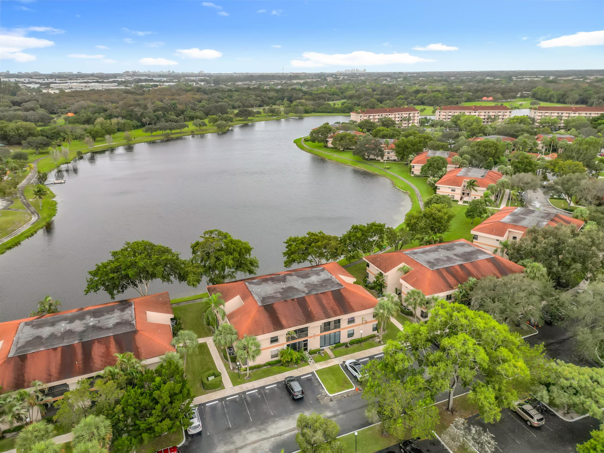 APPLEWOOD VILLAGE II-A CO - Residential Lease