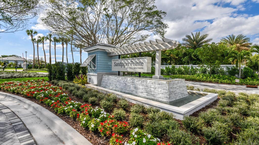 Photo of 558 Sanderling Circle, Deerfield Beach, FL 33442 (MLS # B26060368)