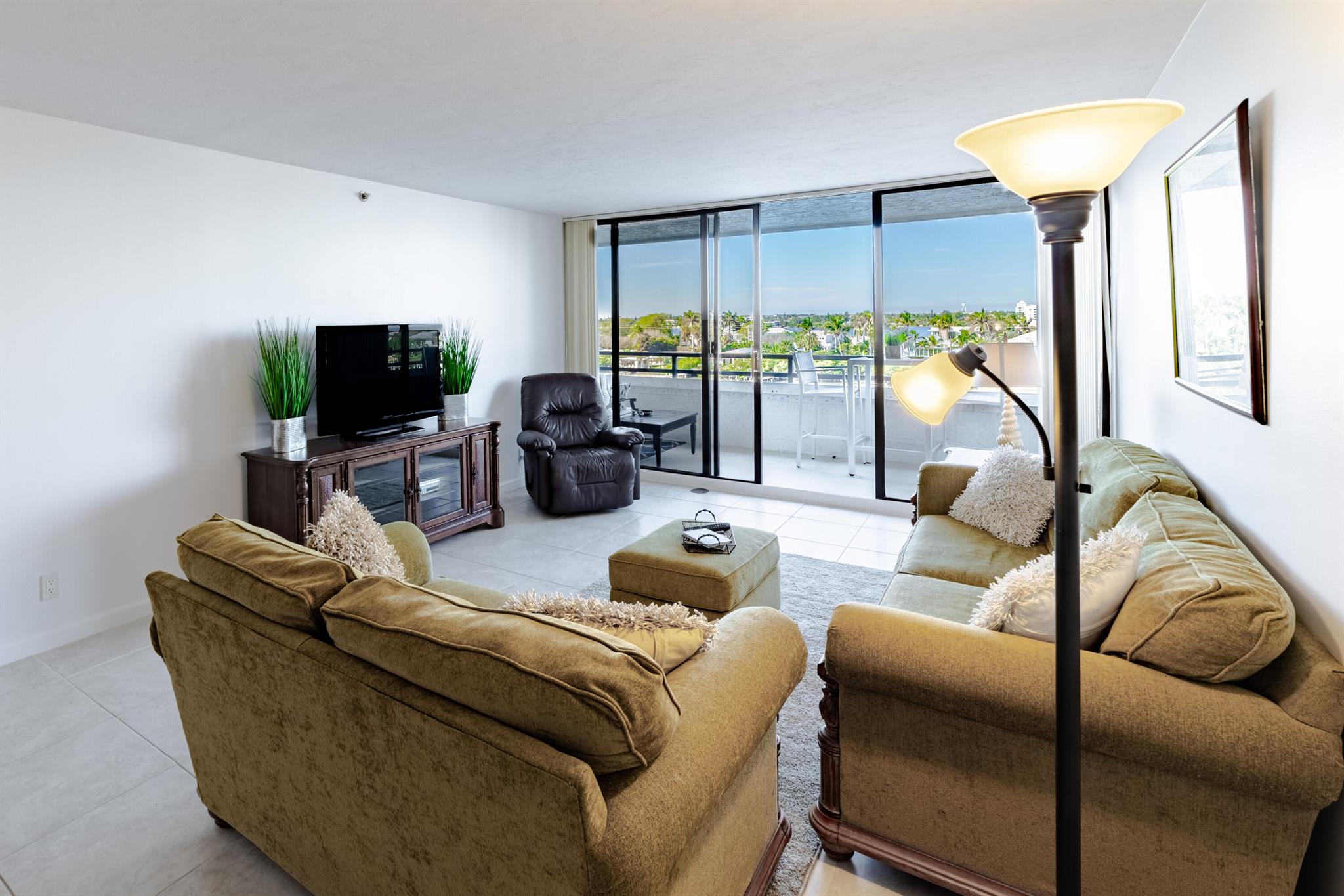 3555 S Ocean Boulevard 515