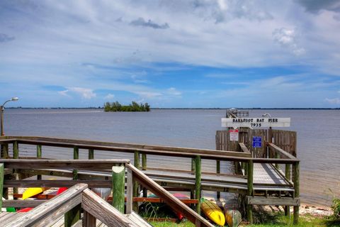 A home in Barefoot Bay