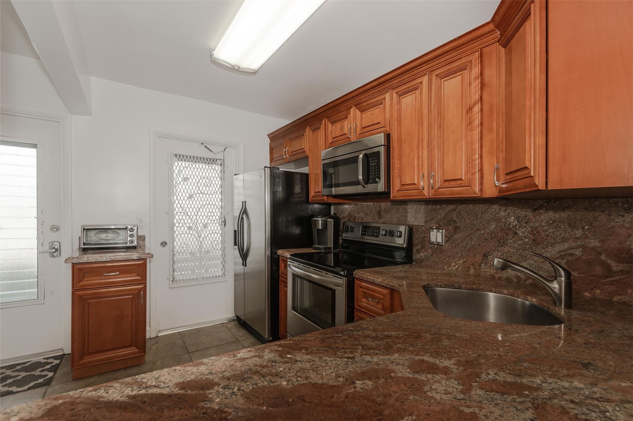 455 Paradise Isle Blvd 107
