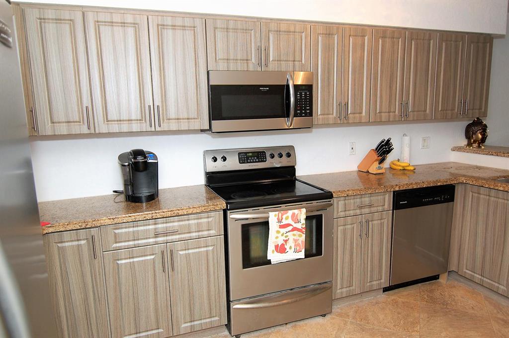 CENTURA PARC - Residential