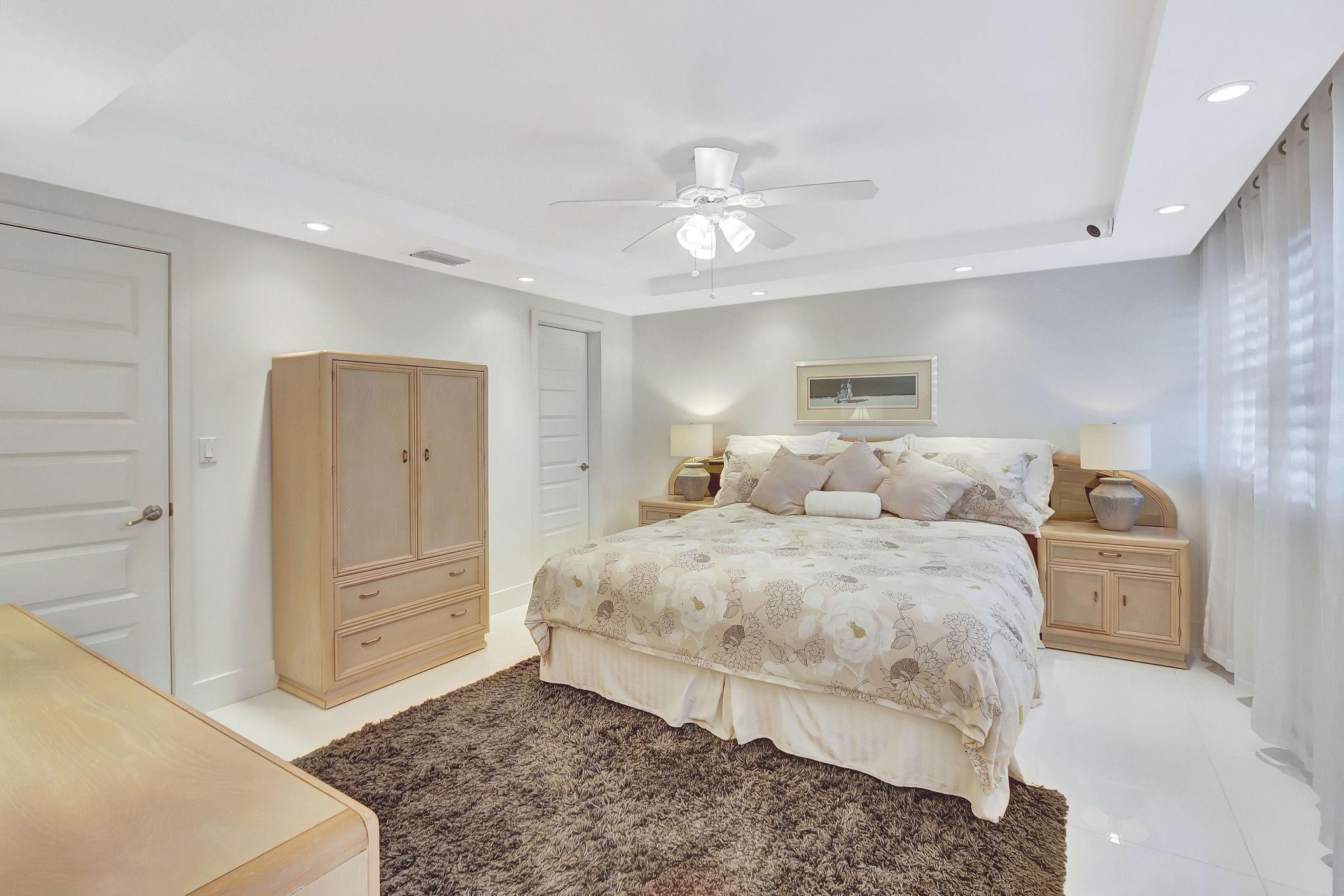 Everglades House Condo - Residential Lease