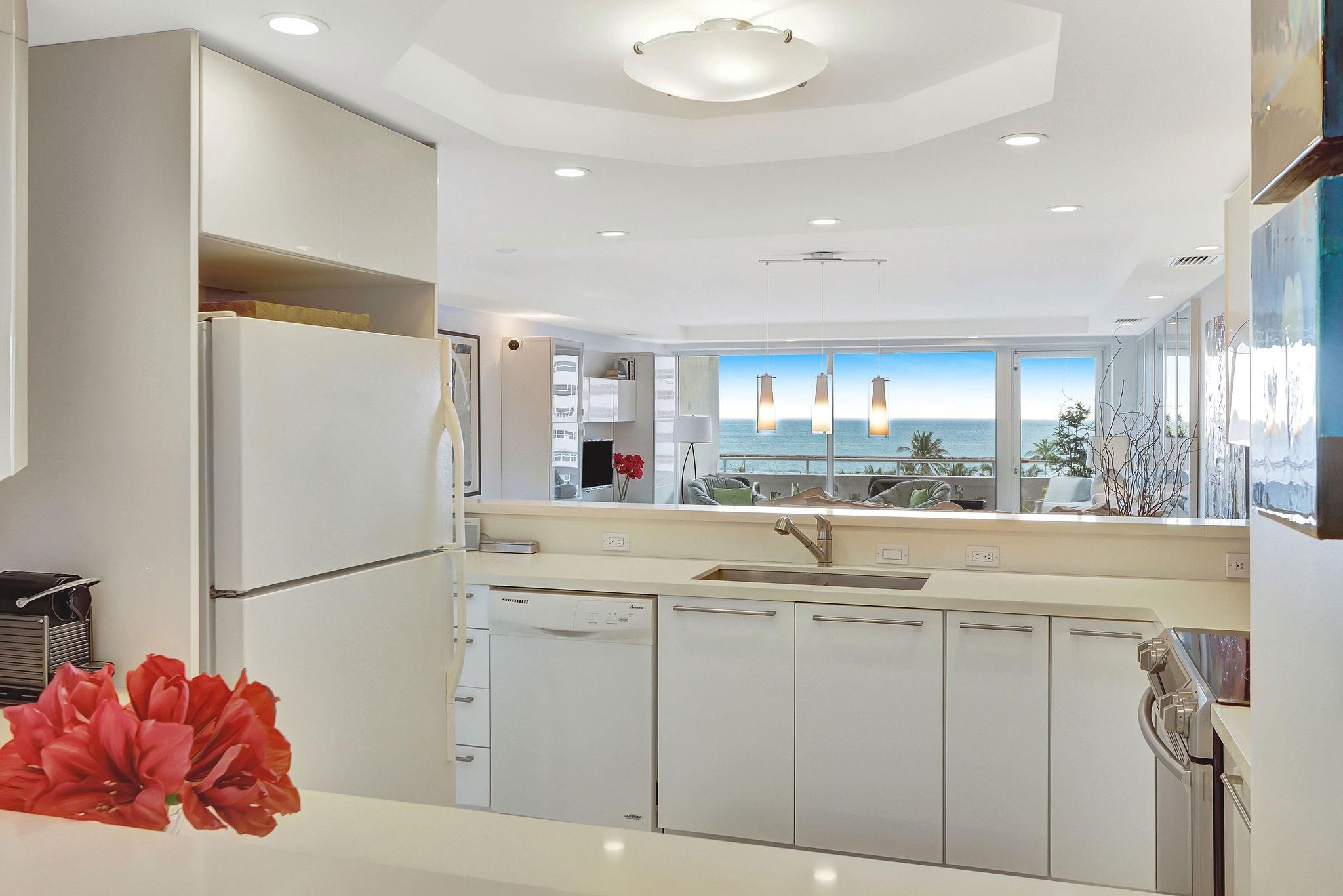 Everglades House Condo - Residential Lease