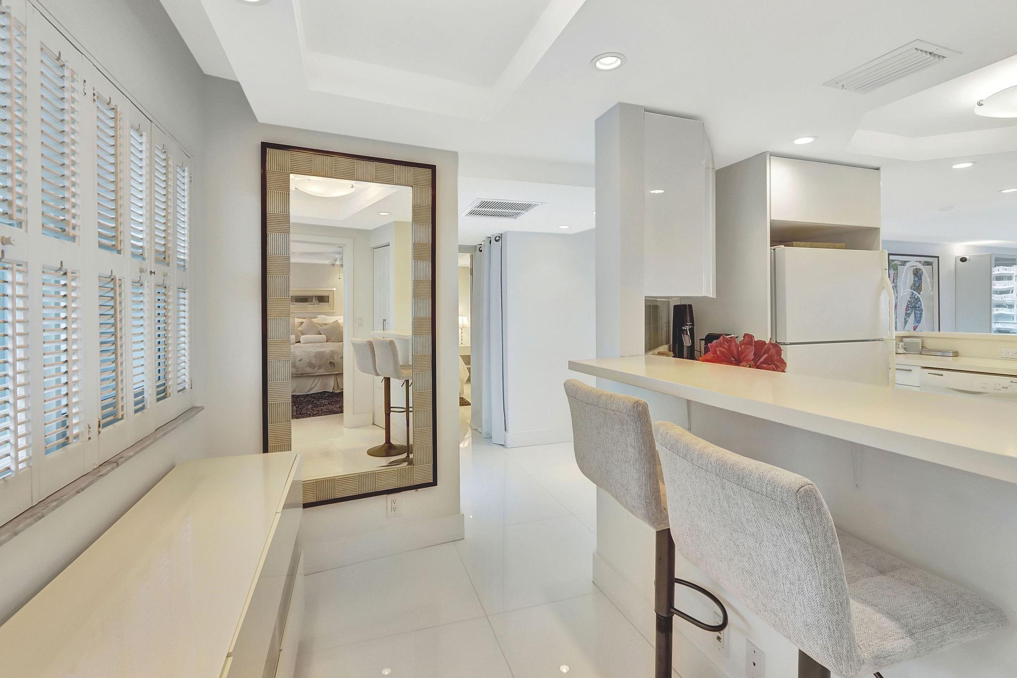 Everglades House Condo - Residential Lease