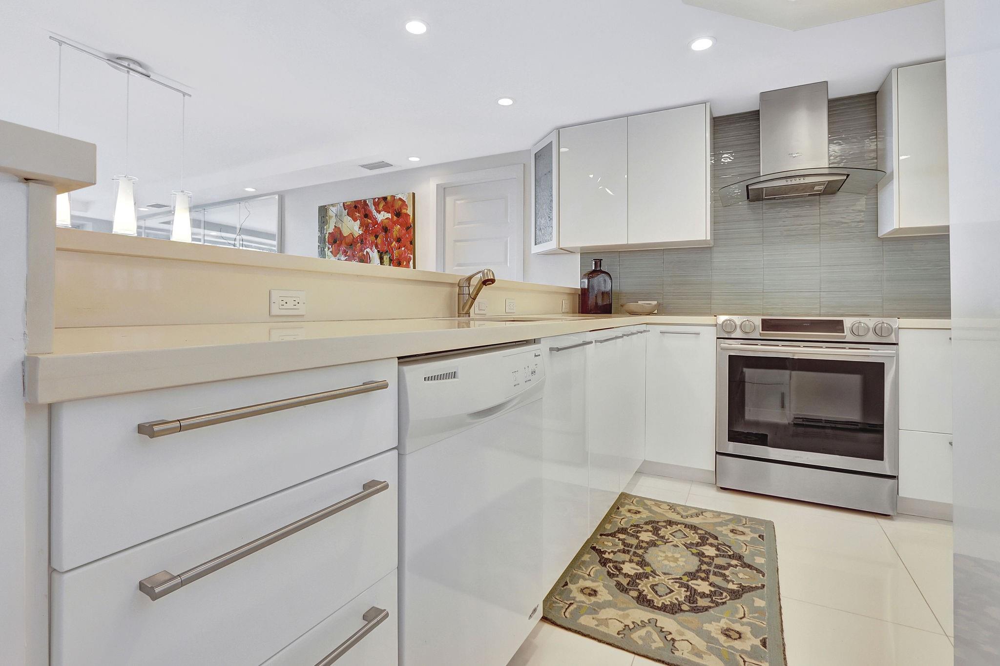 Everglades House Condo - Residential Lease