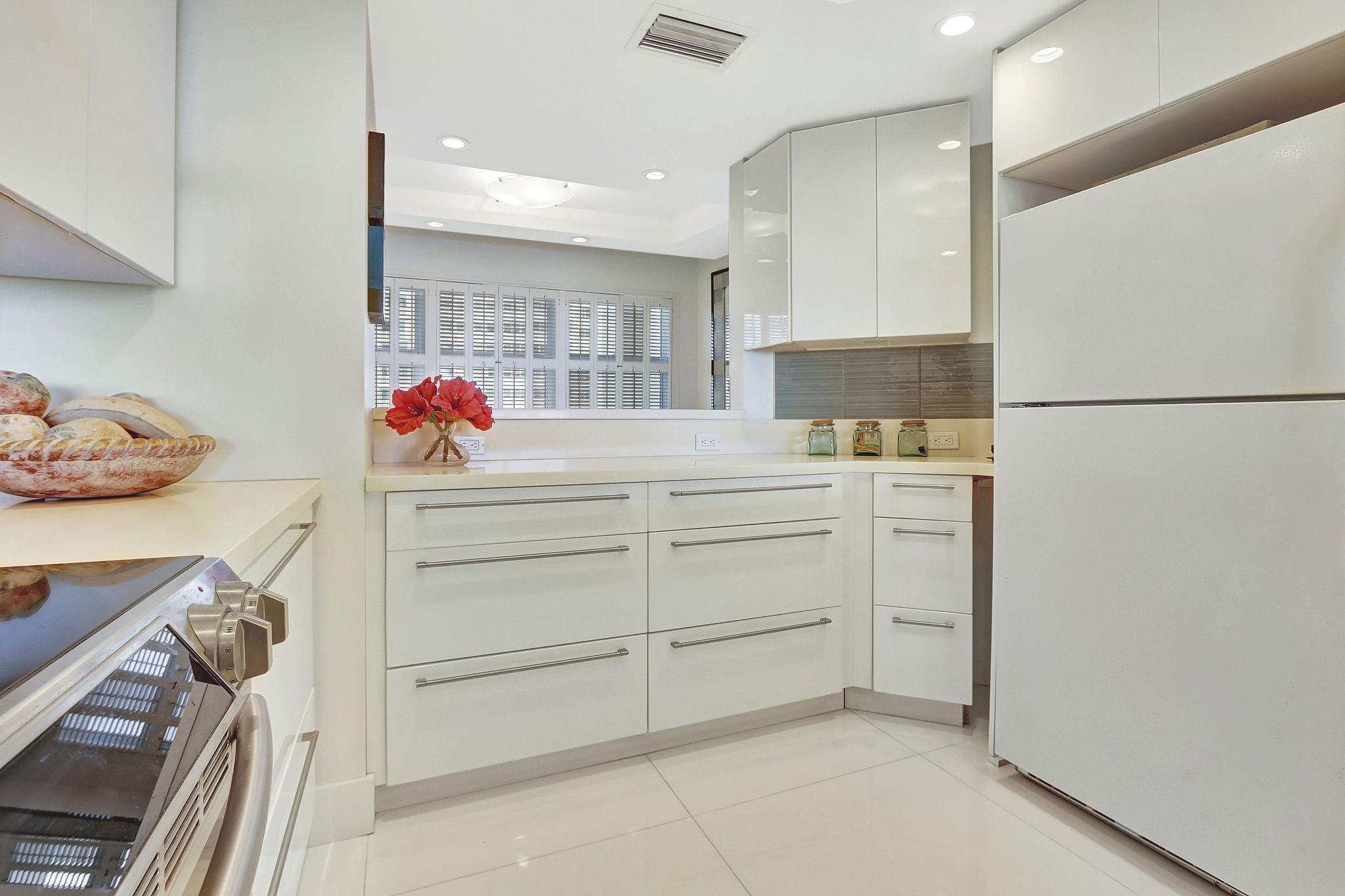 Everglades House Condo - Residential Lease