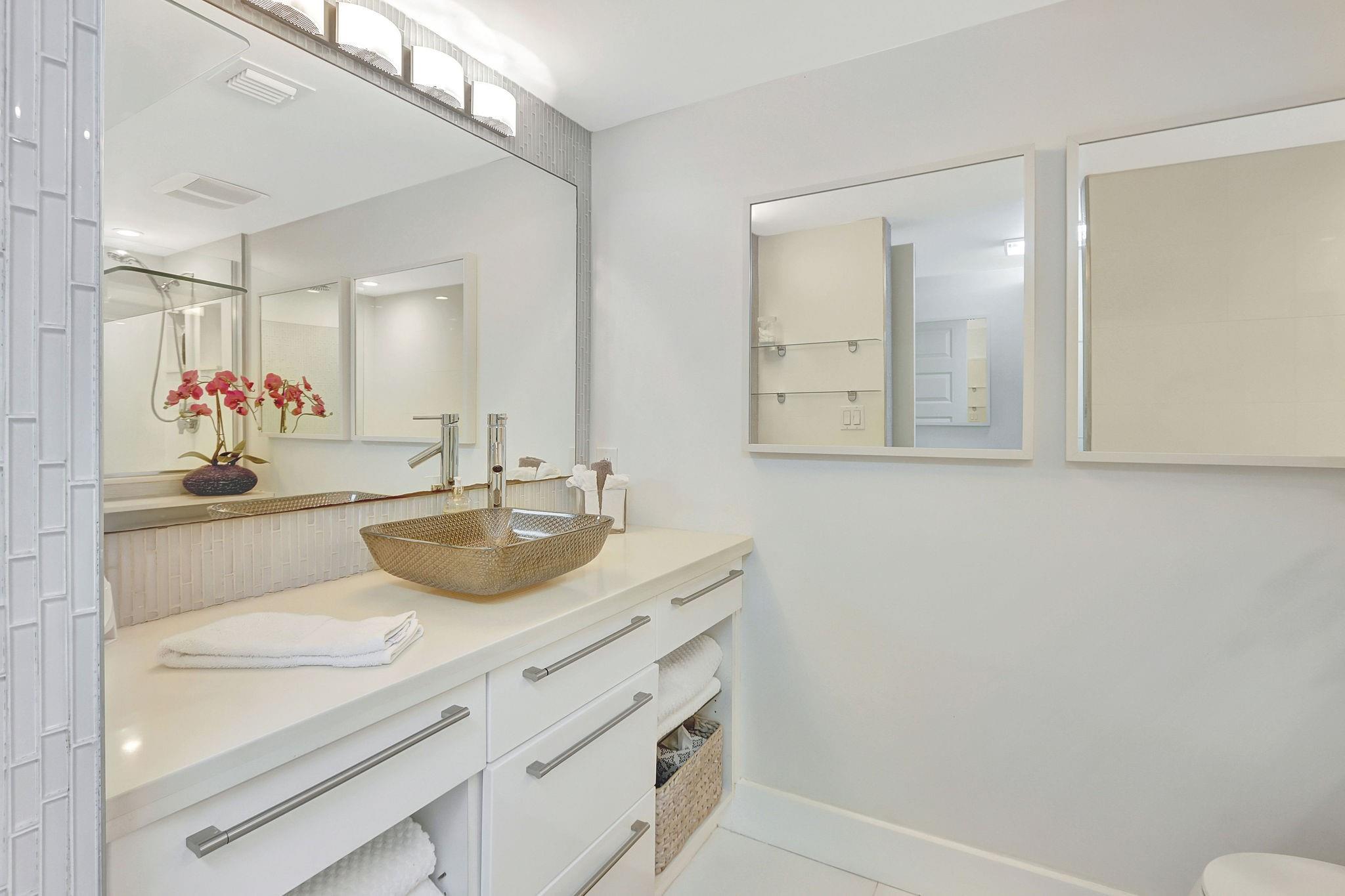 Everglades House Condo - Residential Lease