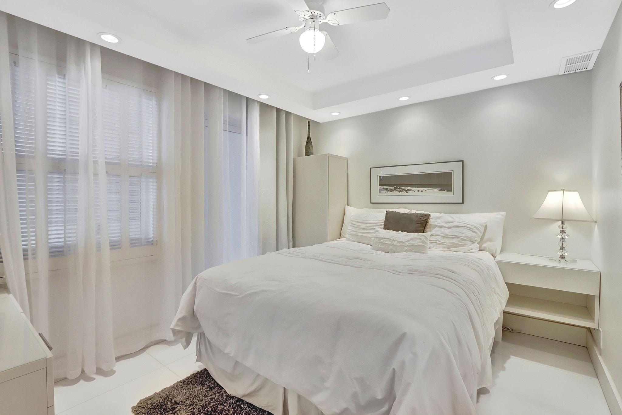 Everglades House Condo - Residential Lease