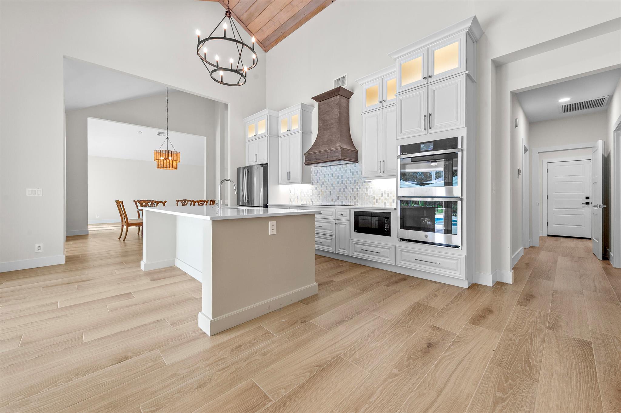 HERITAGE OAKS - Residential