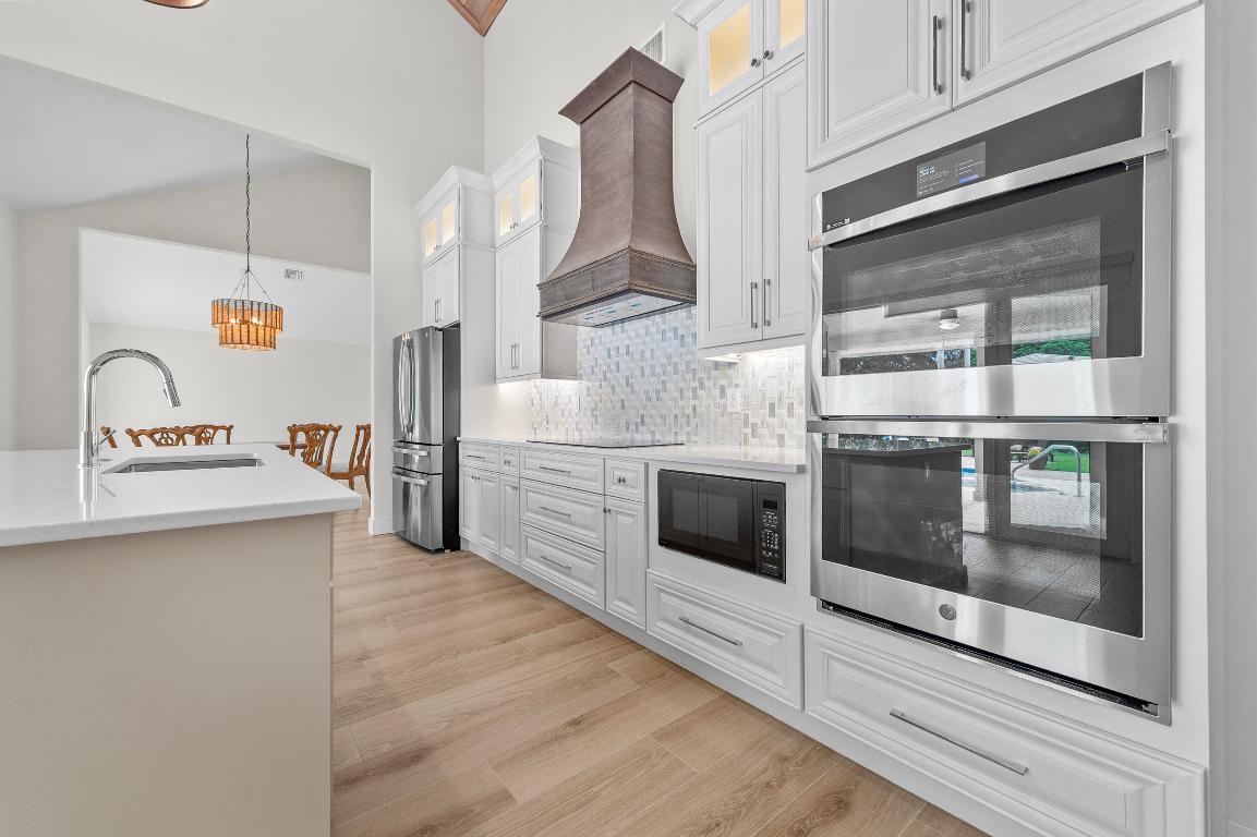 HERITAGE OAKS - Residential