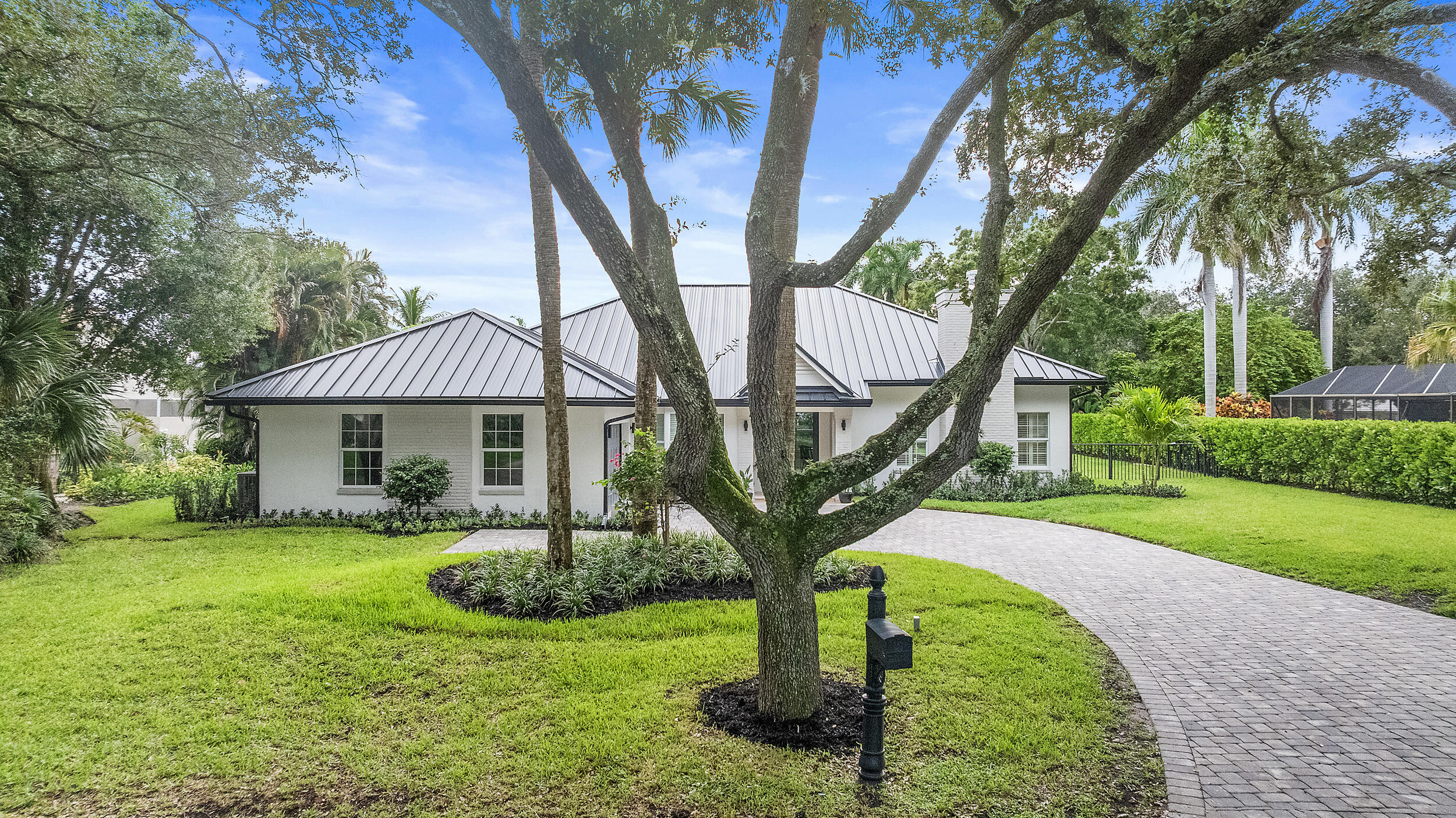 HERITAGE OAKS - Residential