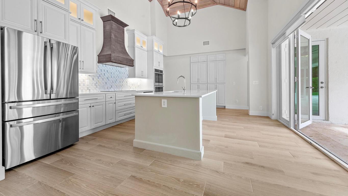 HERITAGE OAKS - Residential