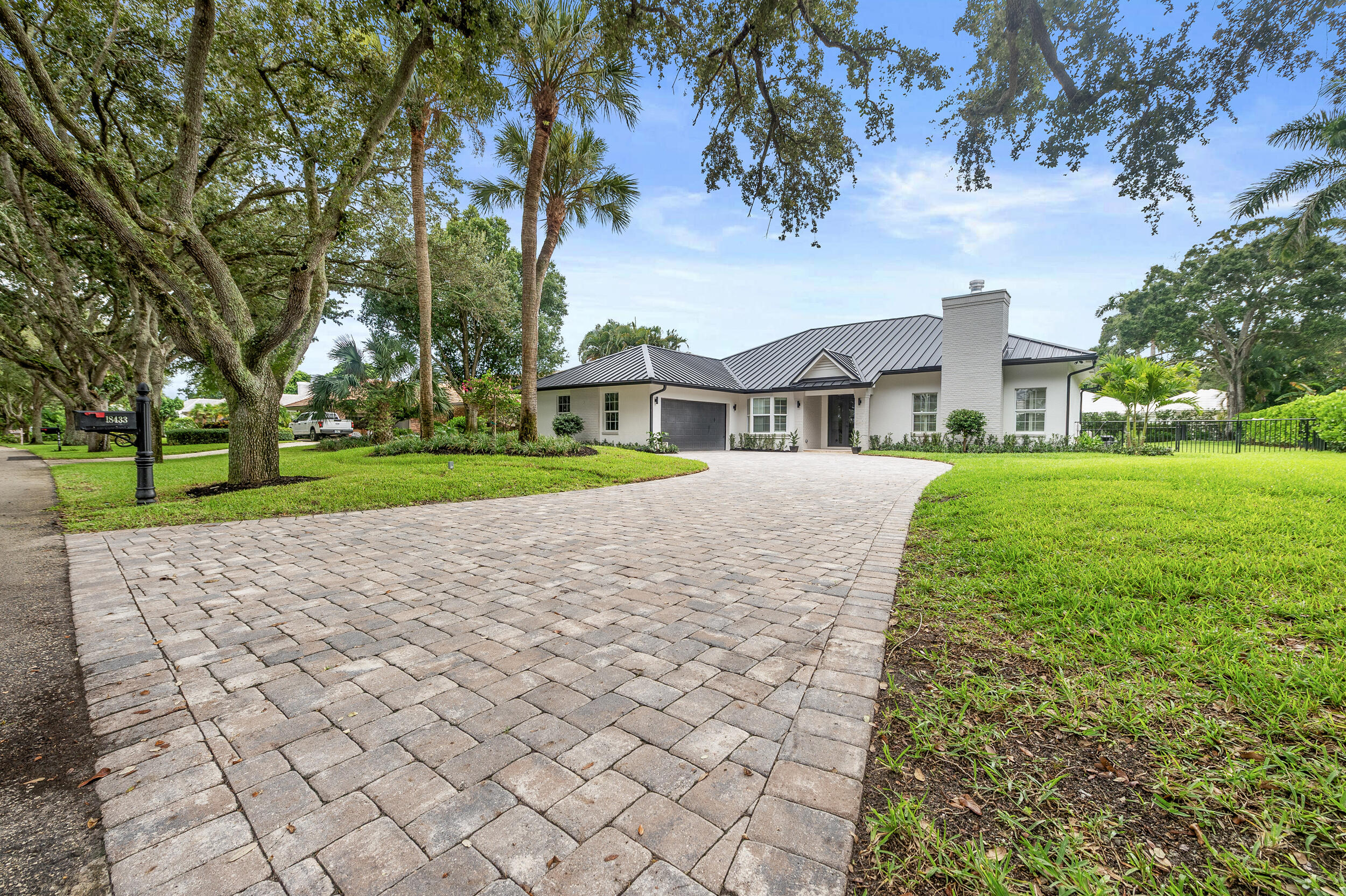 HERITAGE OAKS - Residential