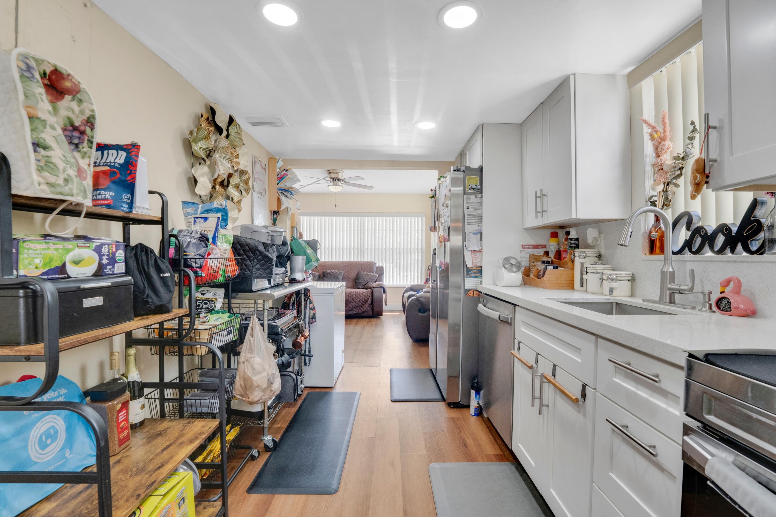 BRENTWOOD TOWNHOUSE 1 - Residential