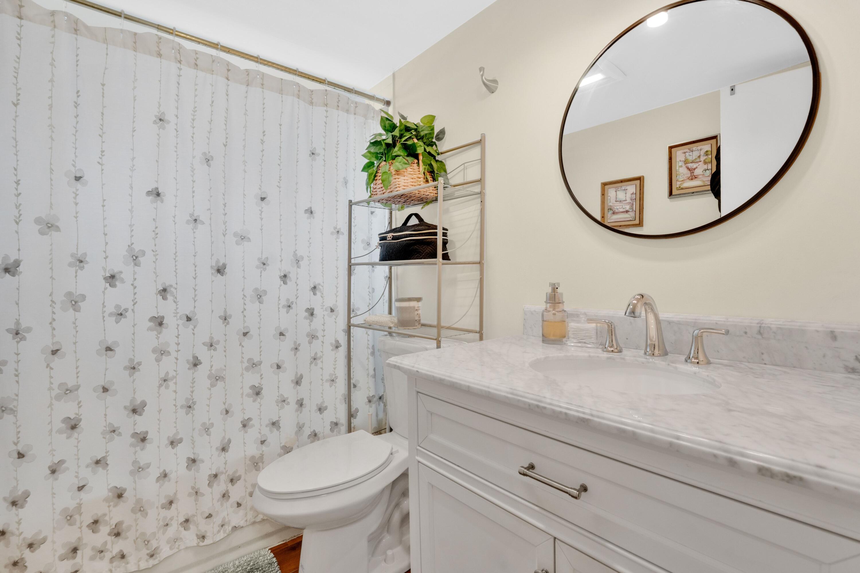 BRENTWOOD TOWNHOUSE 1 - Residential