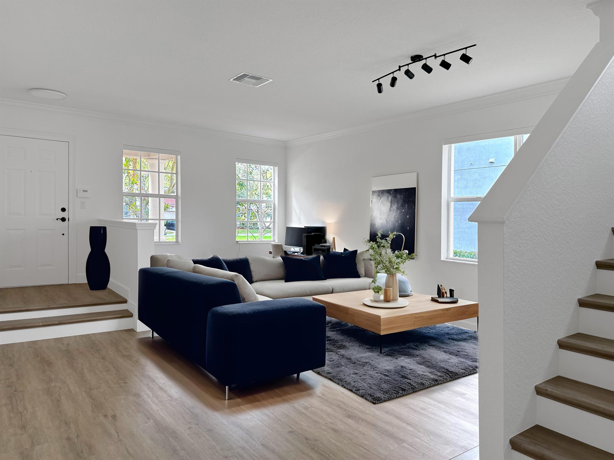 8139 Bautista Way