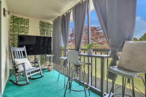 1423 Meadows Circle W Boynton Beach FL 33436