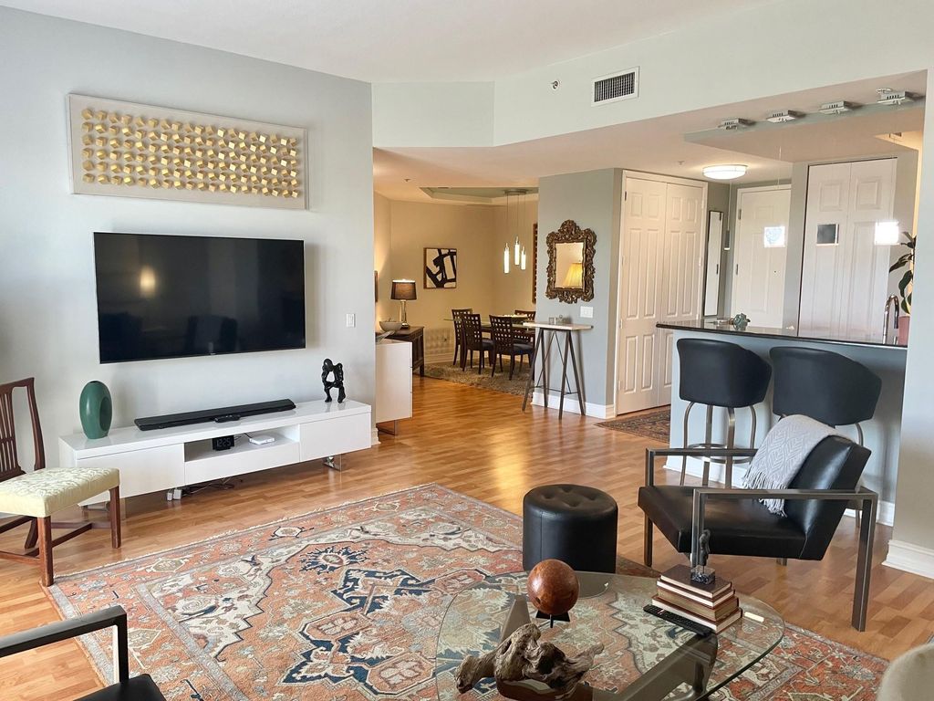 Photo of 2609 NE 14th Ave #402, Wilton Manors, FL 33334 (MLS # F10532769)