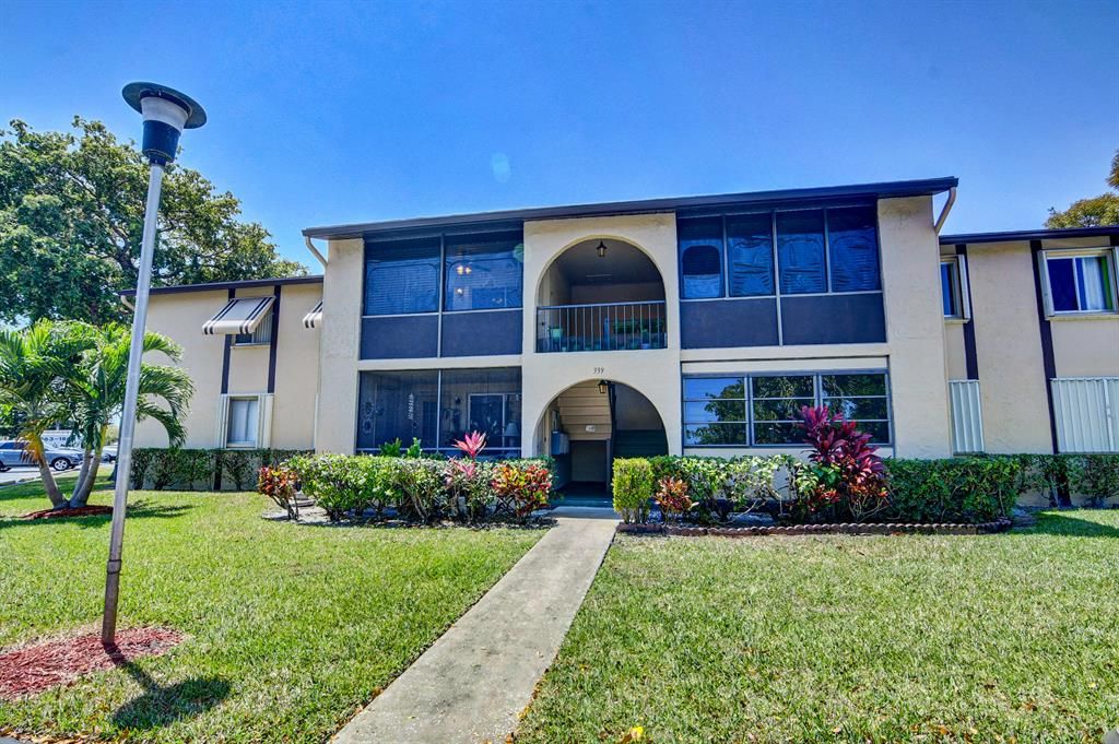 Photo of 339 Pine Ridge Circle Cir #A-2, Green Acres, FL 33463 (MLS # R10708044)