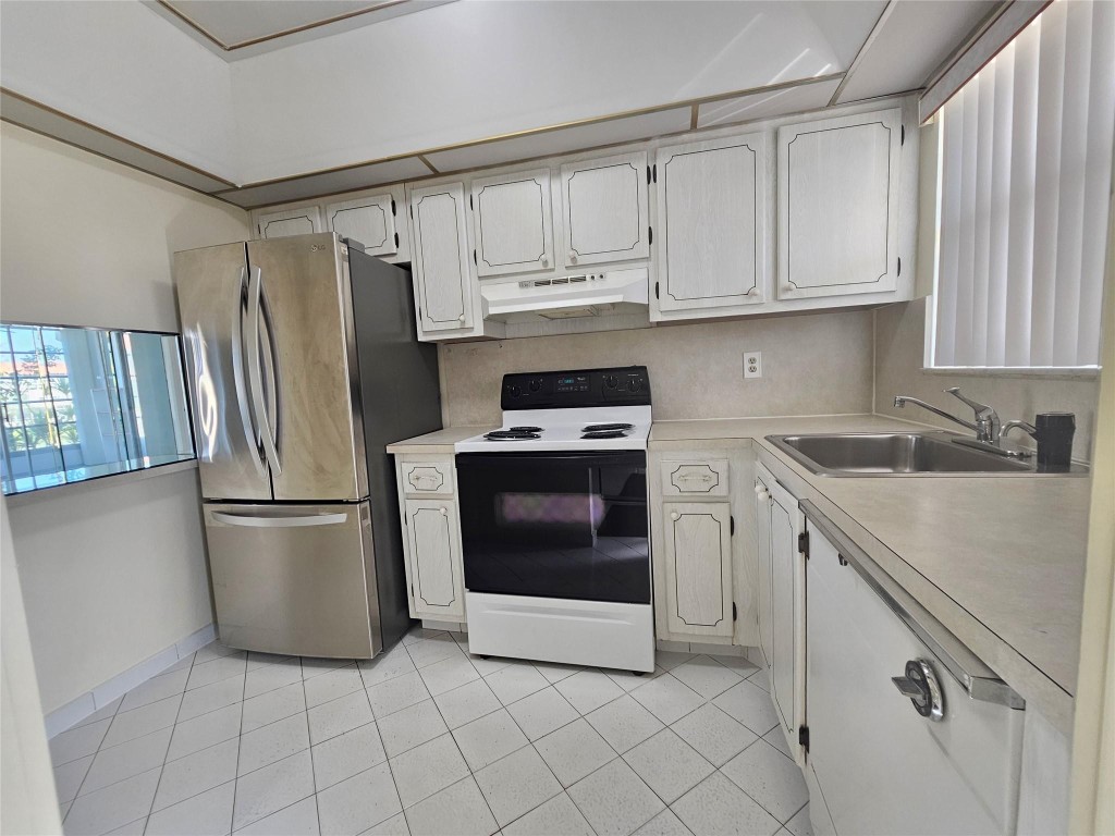 Sunrise Lakes - Residential