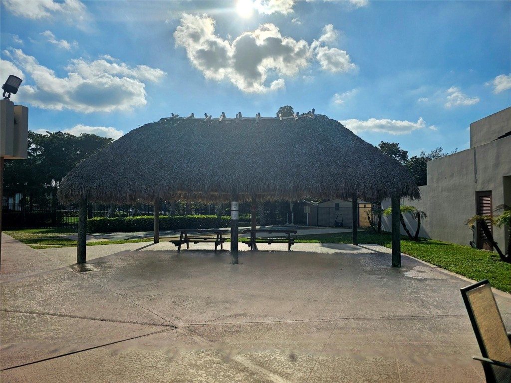 Sunrise Lakes - Residential