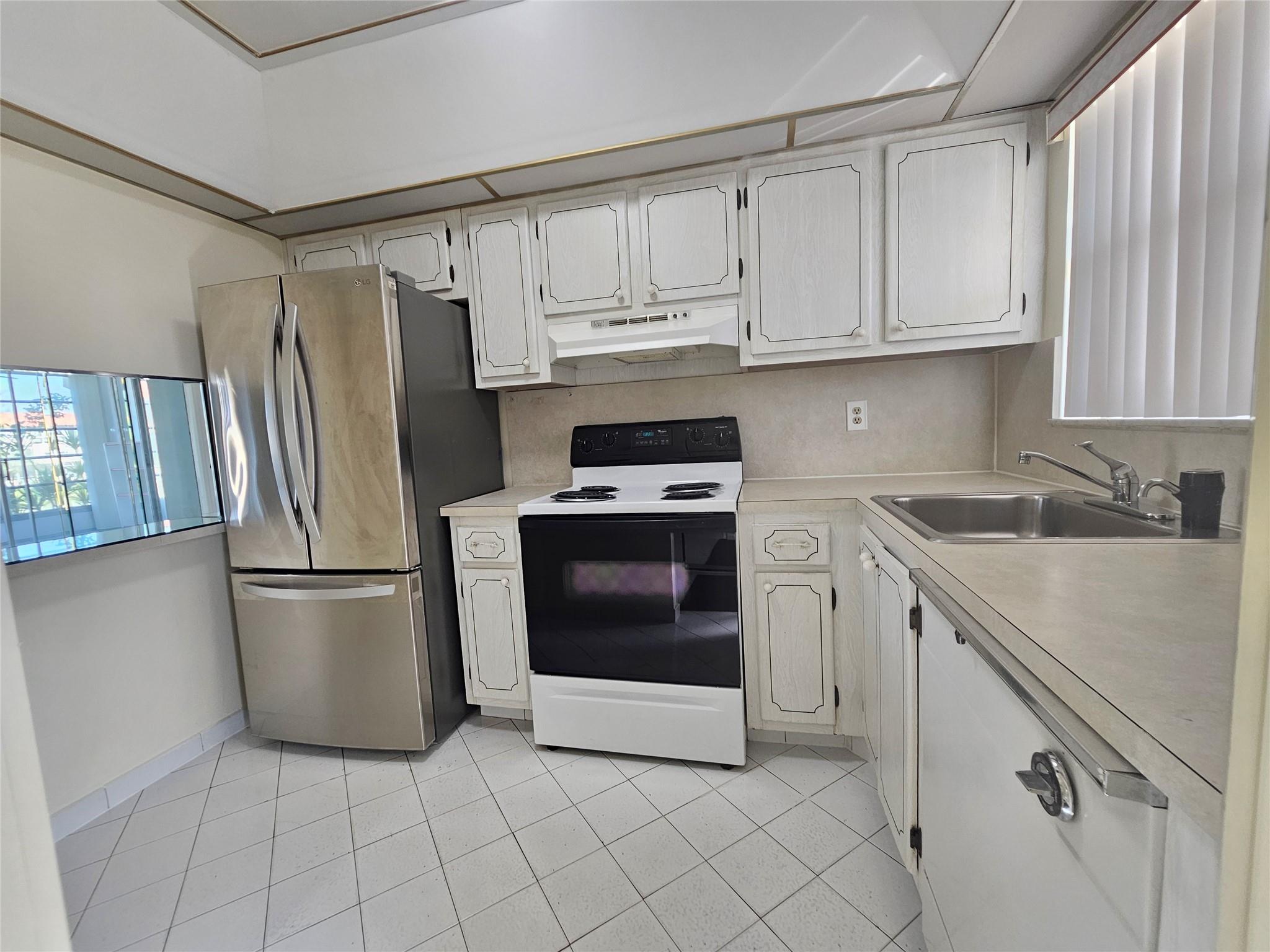 Sunrise Lakes - Residential