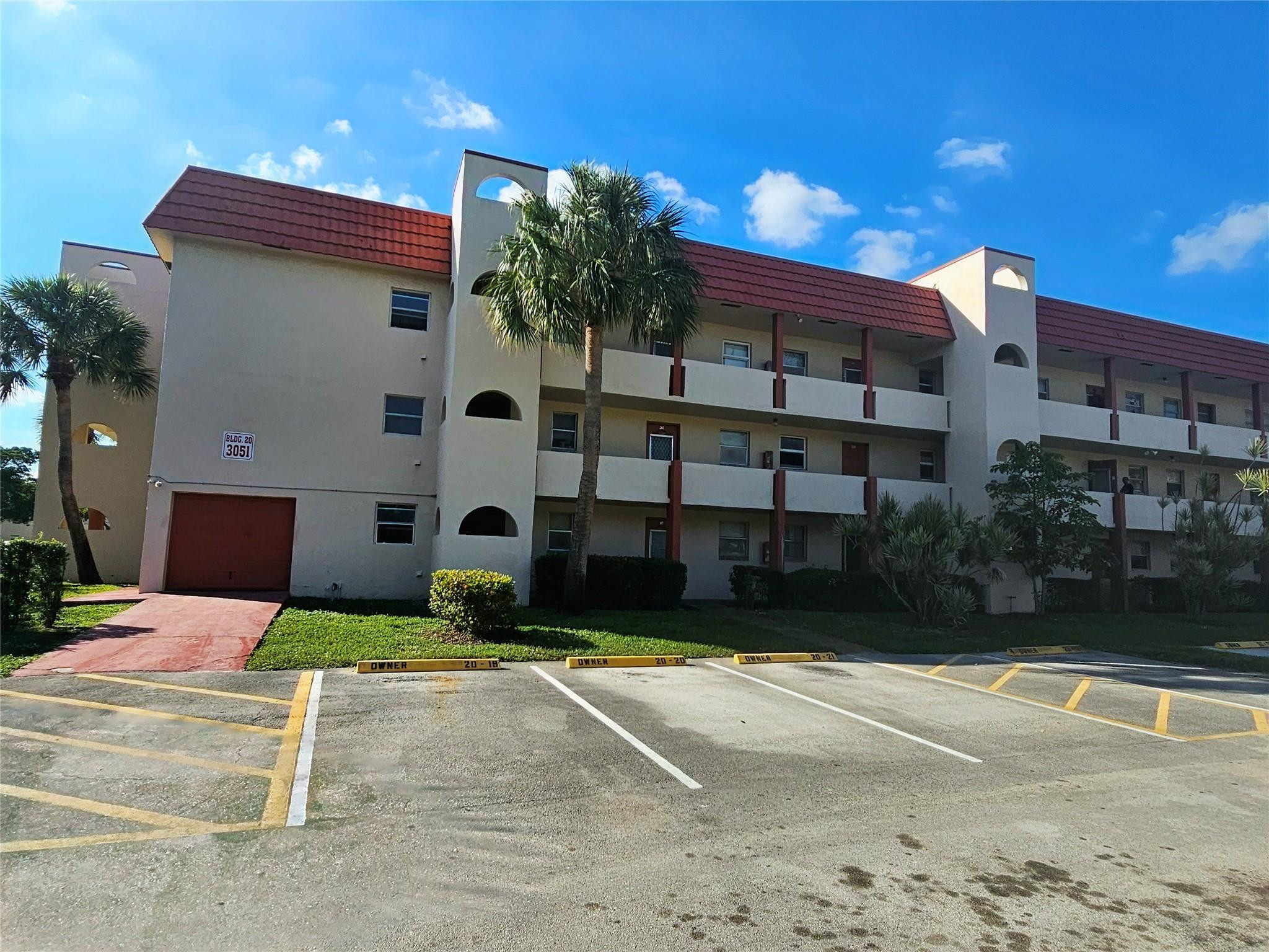 Sunrise Lakes - Residential