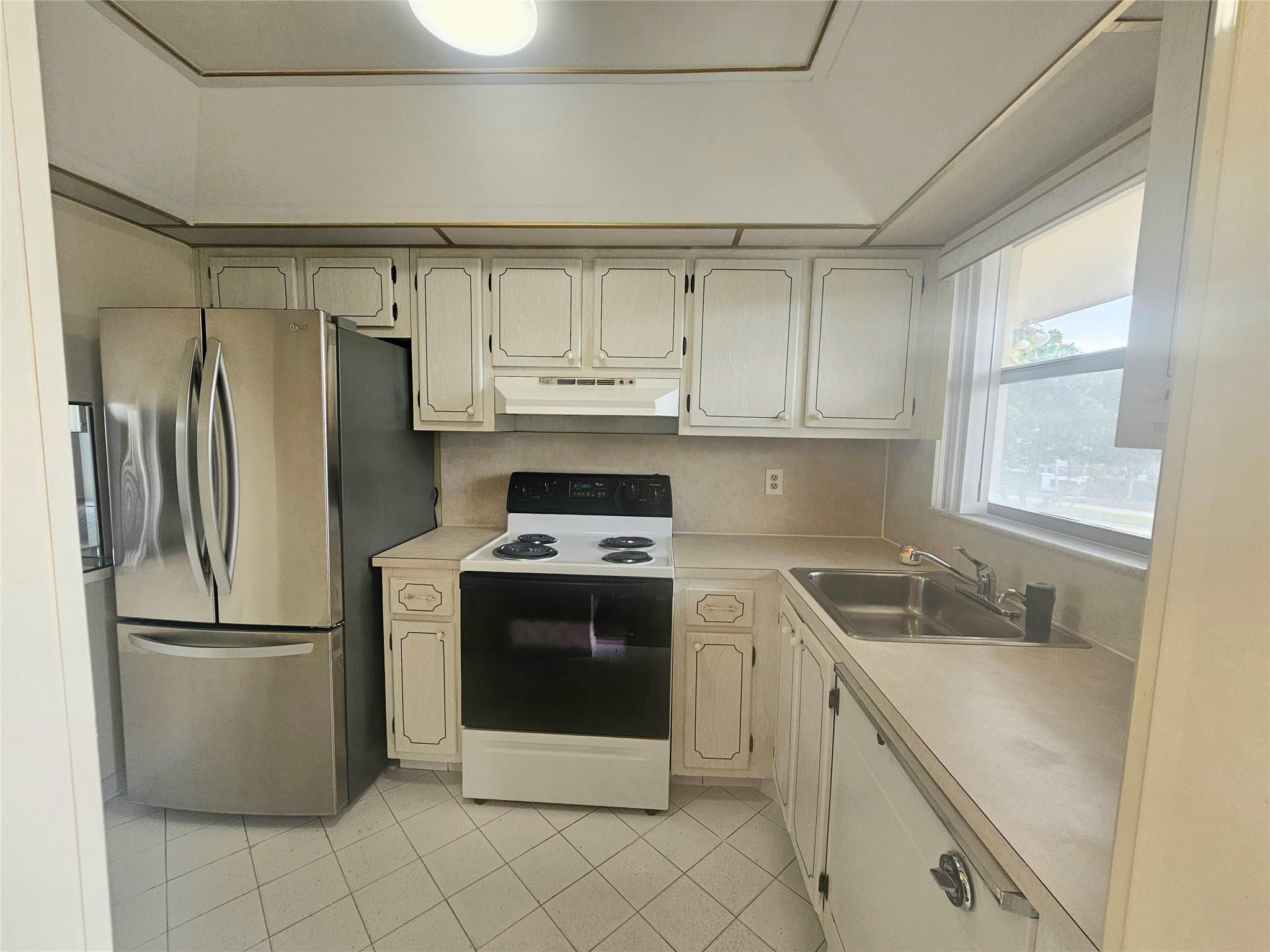 Sunrise Lakes - Residential