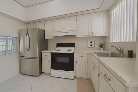 3051 Sunrise Lakes Dr 203 Fort Lauderdale FL 33322