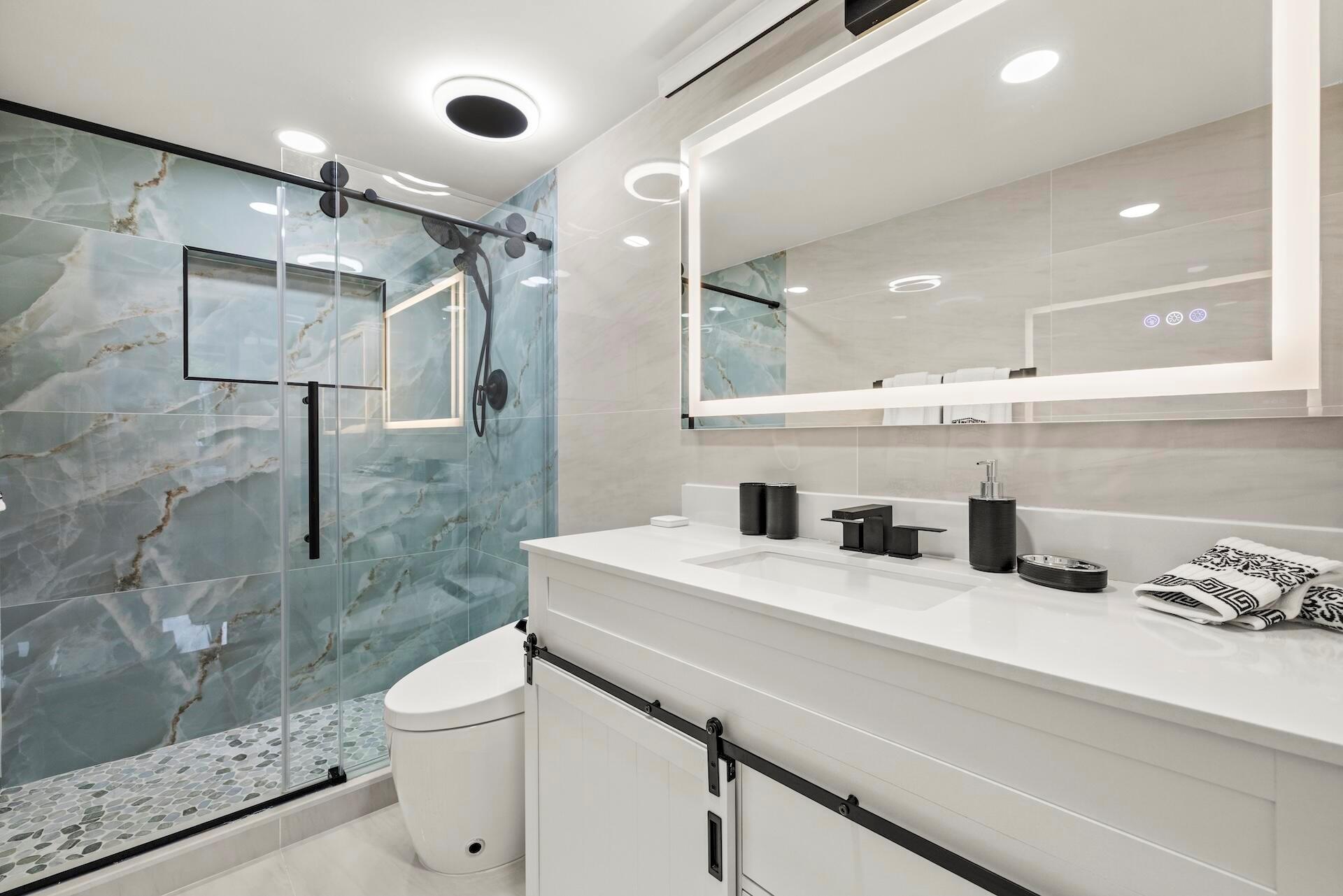 PALM BEACH HOUSE CONDO - Residential