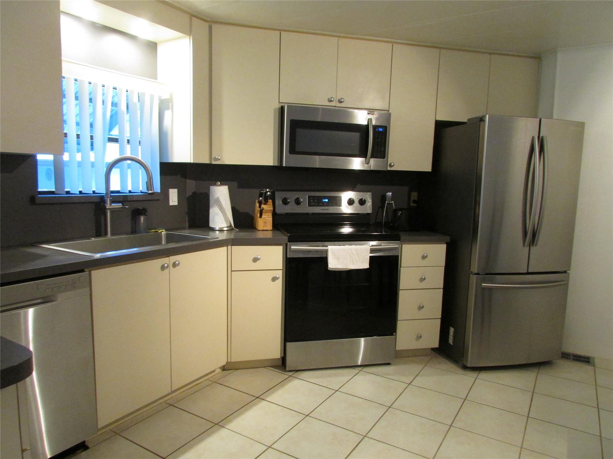 Highland Meadows Estates - Residential Lease