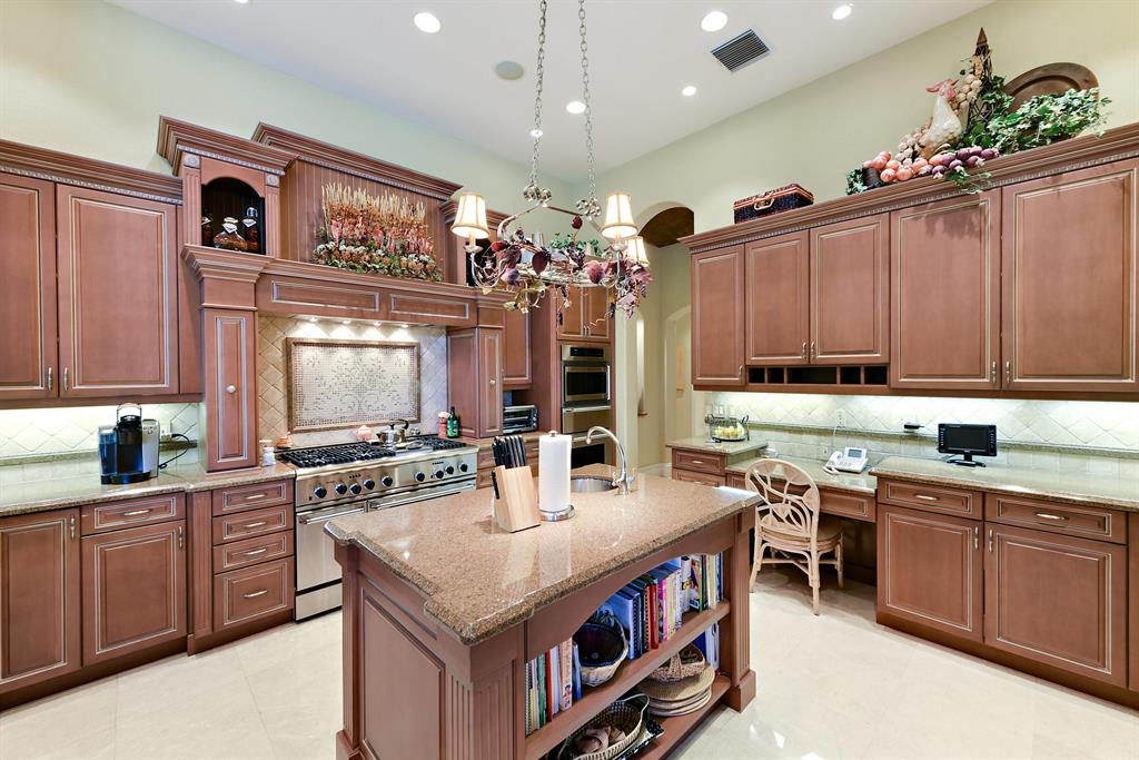 ST ANDREWS COUNTRY CLUB - Residential