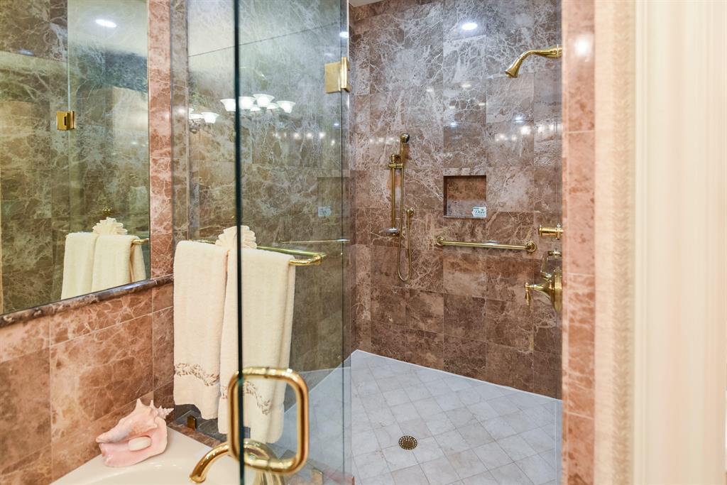 ST ANDREWS COUNTRY CLUB - Residential